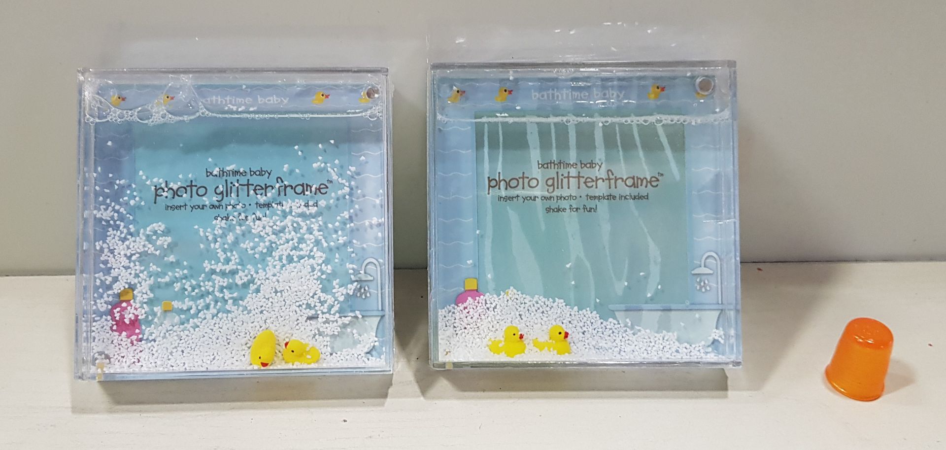600 X BRAND NEW SQUARE GLITTER PHOTO FRAME - SHAKE FOR FUN WITH GLITTER AND DUCKS - IN 50 BOXES