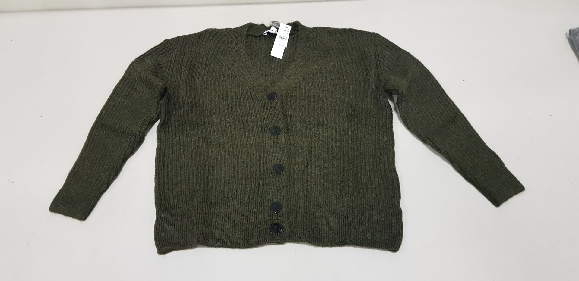 14 X BRAND NEW TOPSHOP KHAKI BUTTONED KNITTED CARDGAN SIZE SMALL AND MEDIUM RRP £29.00 (TOTAL RRP £