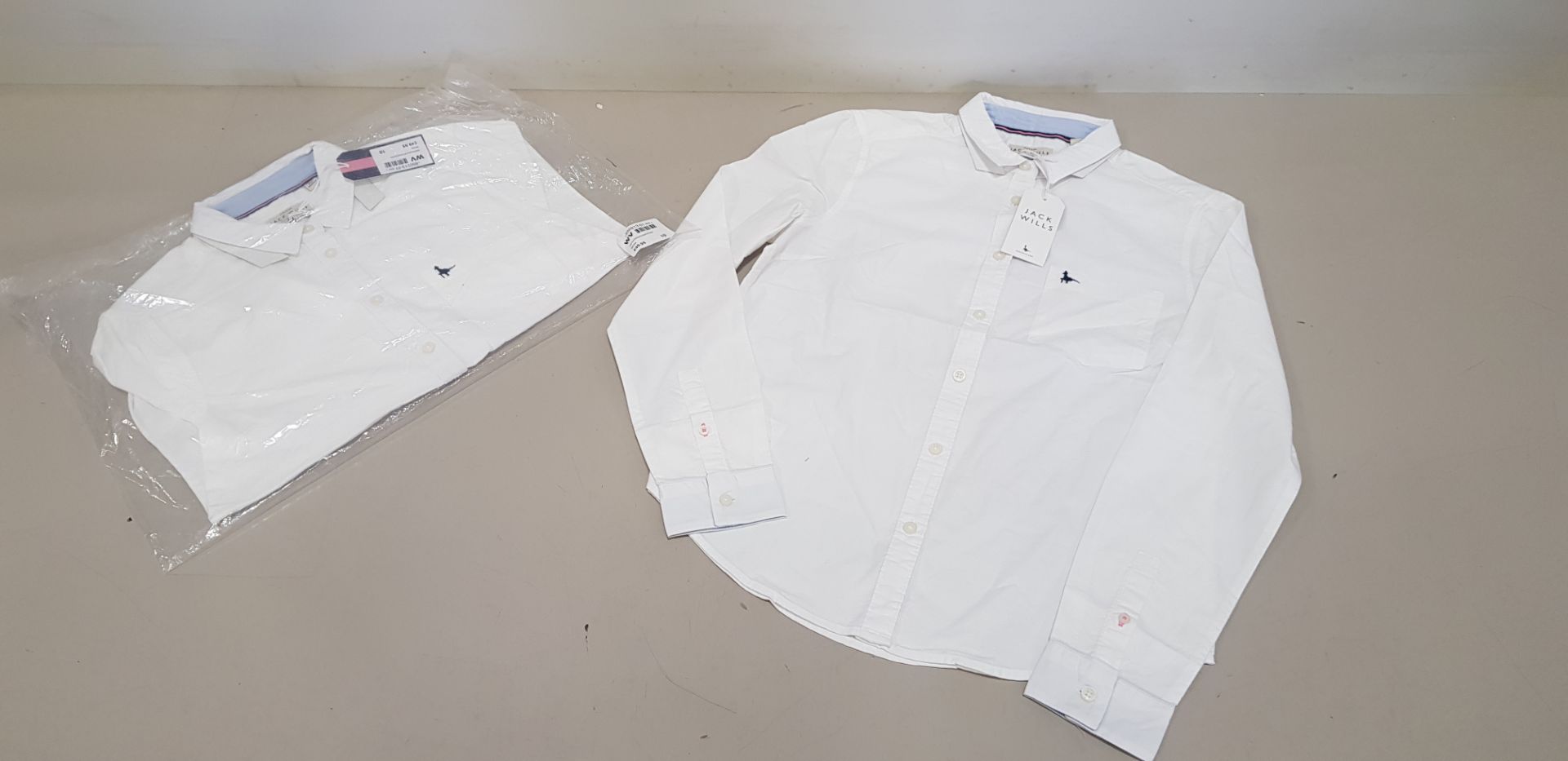 10 X BRAND NEW JACK WILLS LONG SLEEVED SHIRTS ALL IN WHITE IN VARIOUS SIZES TO INCLUDE SIZE 8 , 10 ,