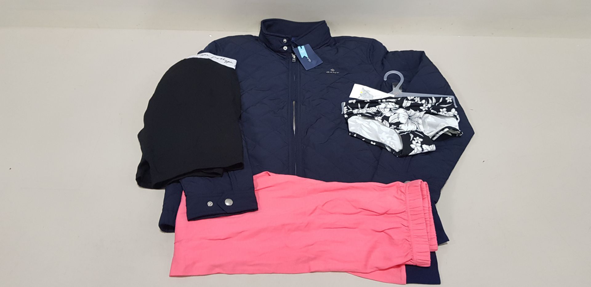 6 PC MIX LOT TO INCLUDE GANT WINDCHEATER QUILTED COAT IN NAVY ( SIZE L ) , PENGUIN PYJAMA BOTTOMS IN