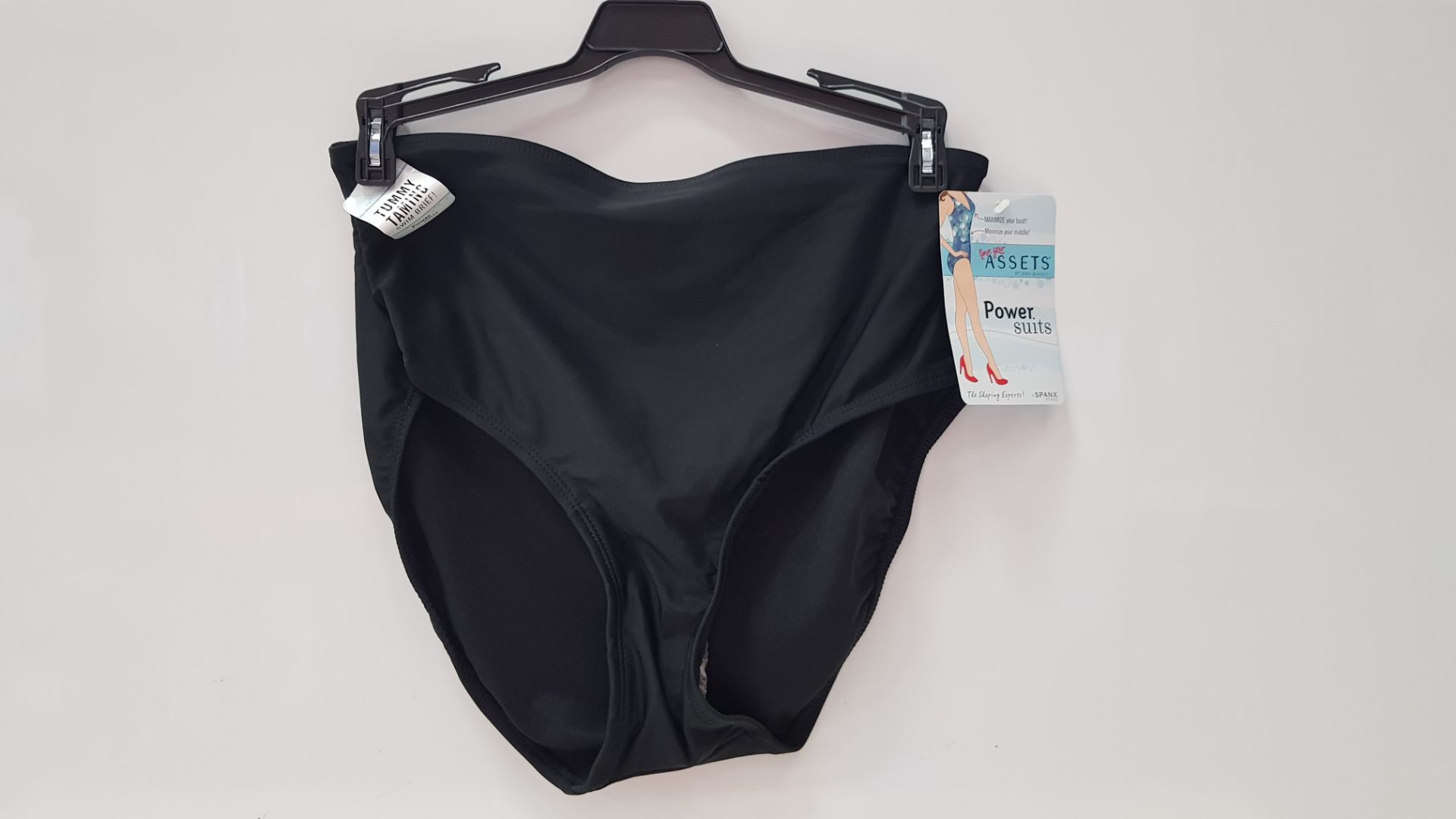 13 X BRAND NEW SPANX FULL COVERAGE BOTTOMS IN JET BLACK SIZE MEDIUM AND LARGE RRP $29.99 (TOTAL