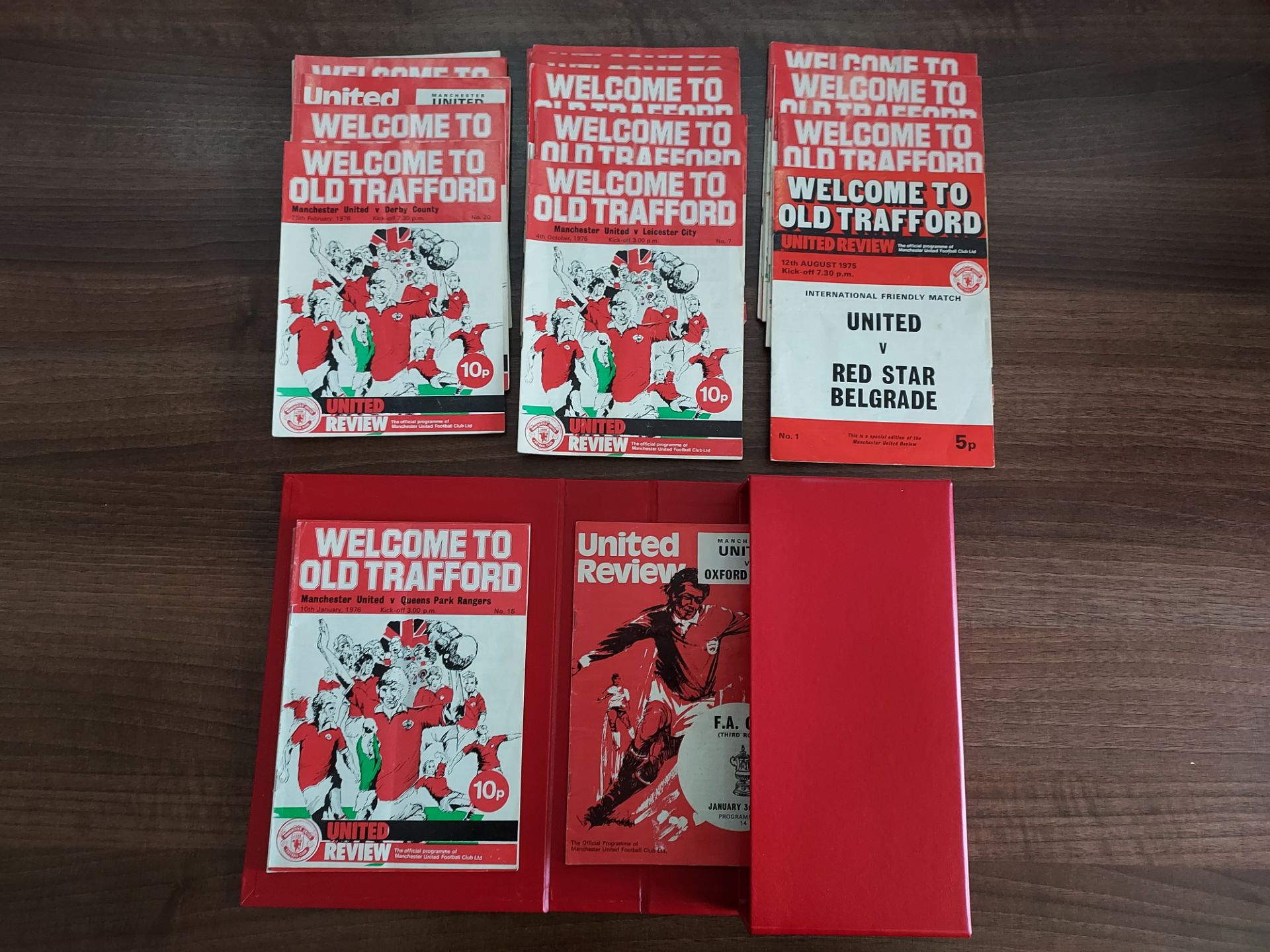 27 X MANCHESTER UNITED HOME GAME PROGRAMS 1975/76 - Image 2 of 2