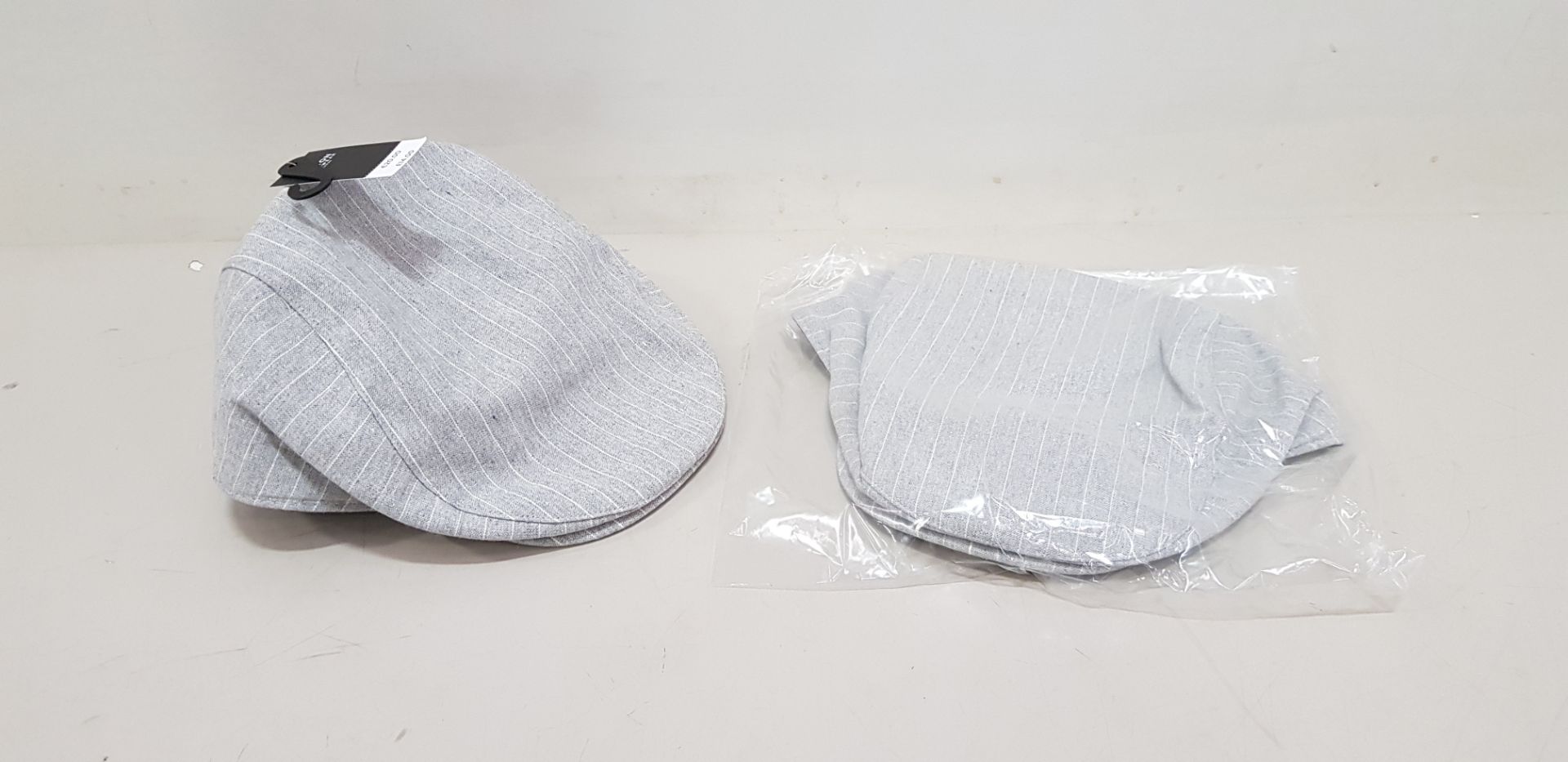 44 X BRAND NEW BURTON MENSWEAR FLAT CAPS IN GREY SIZE M/L