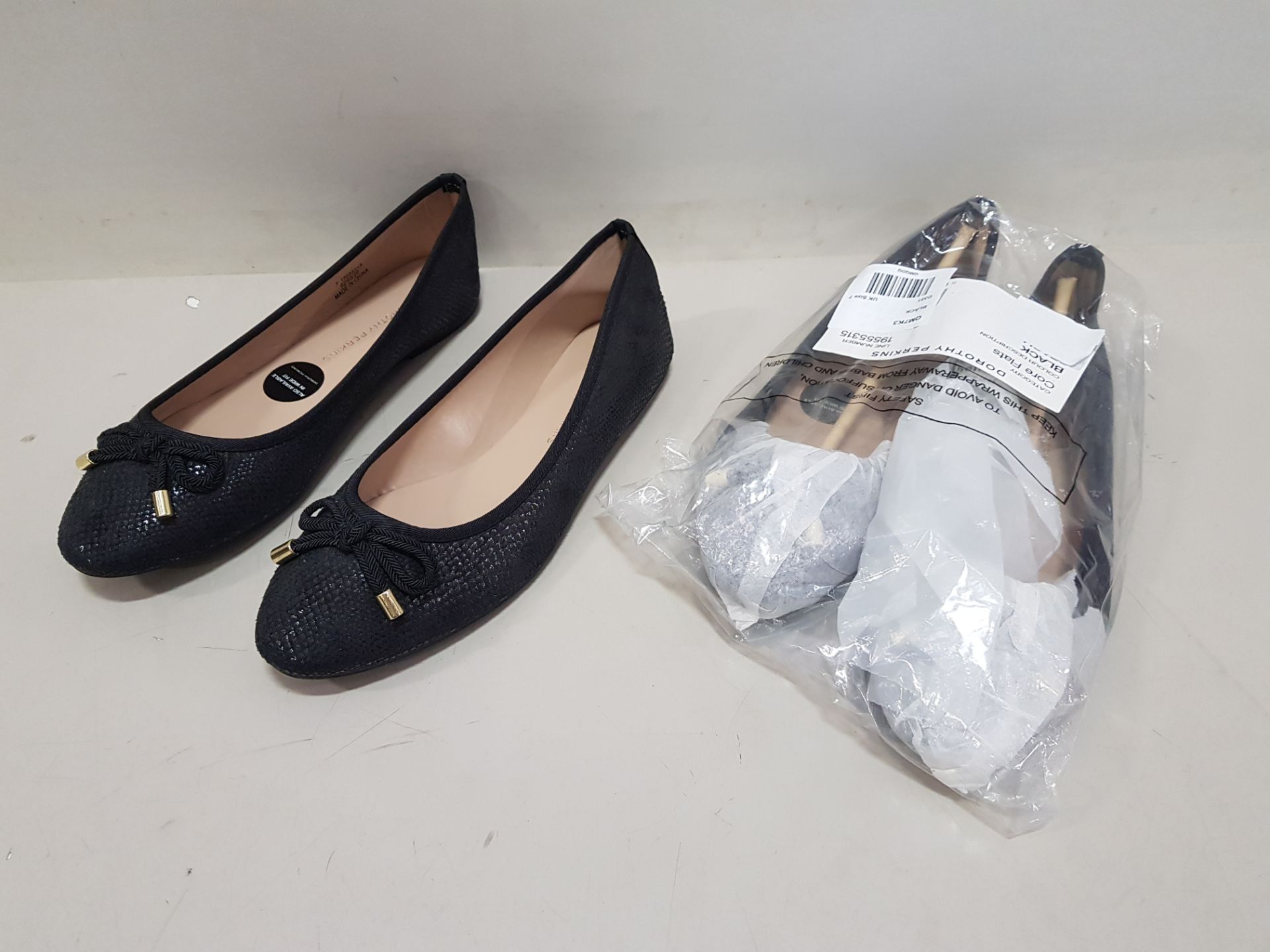 21 X BRAND NEW DOROTHY PERKINS CORE FLATS BLACK SHOES UK SIZE 3, 4 AND 8