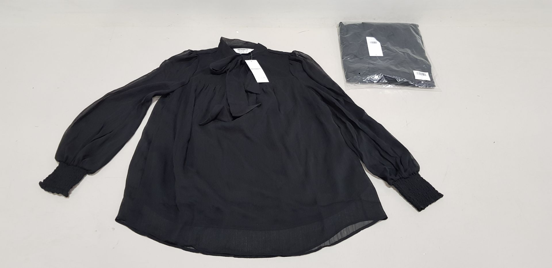 21 X BRAND NEW DOROTHY PERKINS BLACK BLOUSES UK SIZE 10 AND 14 RRP £24.00 (TOTAL RRP £504.00