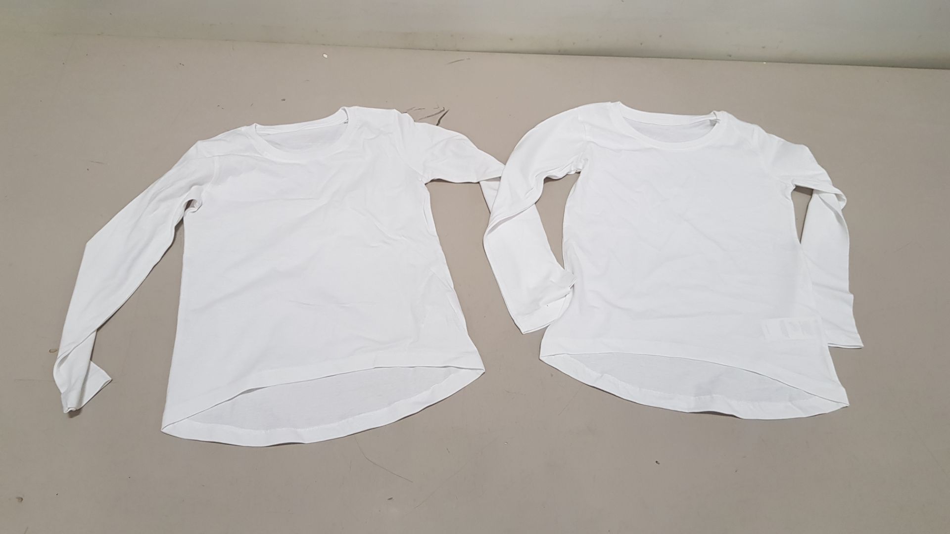 50 X BRAND NEW WHITE KIDS T SHIRTS SIZE 8A