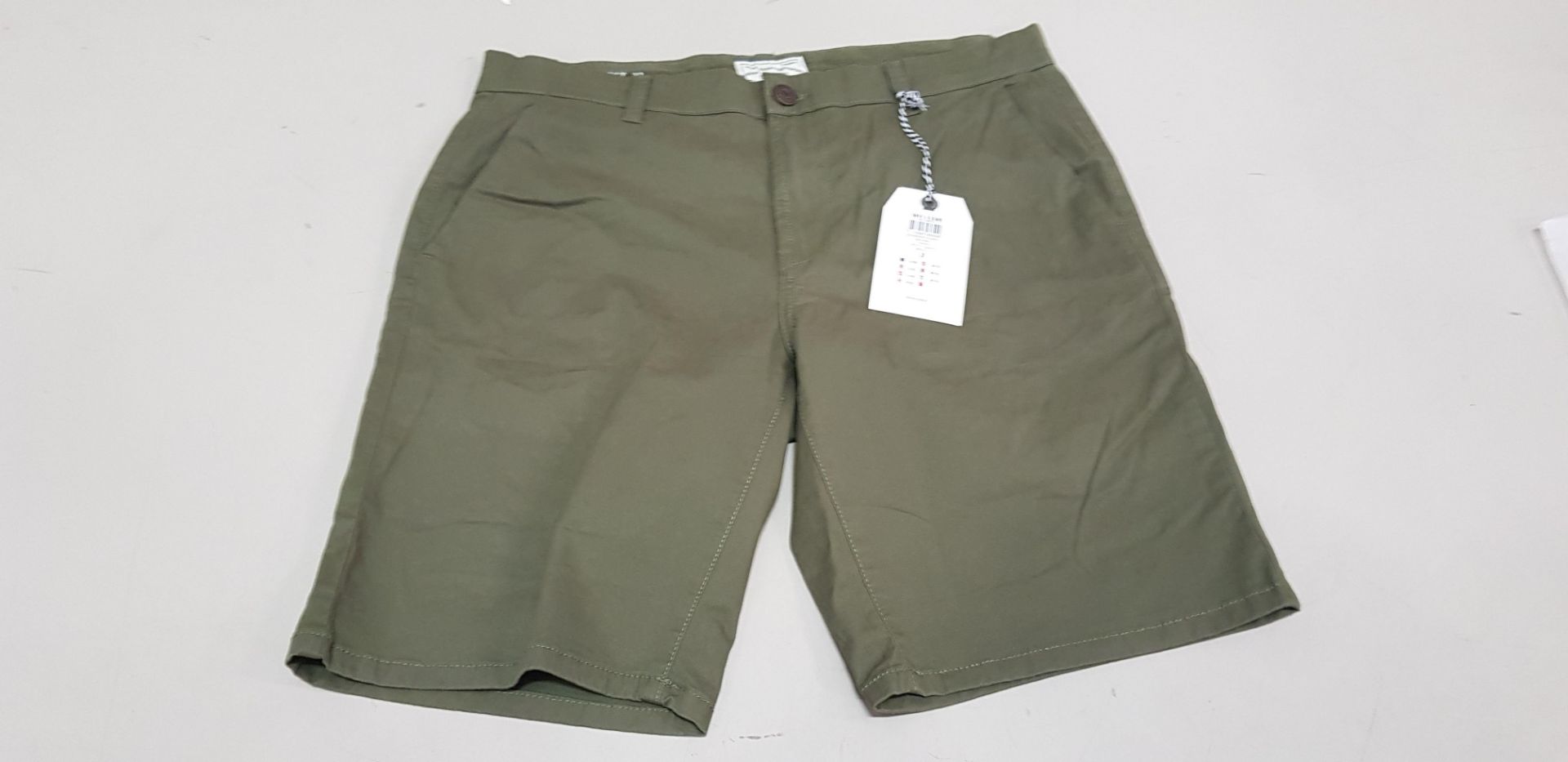 30 X BRAND NEW ONLY & SONS KALAMATA SHORTS IN KHAKI IN VARIOUS SIZES (IN 2 BOXES)