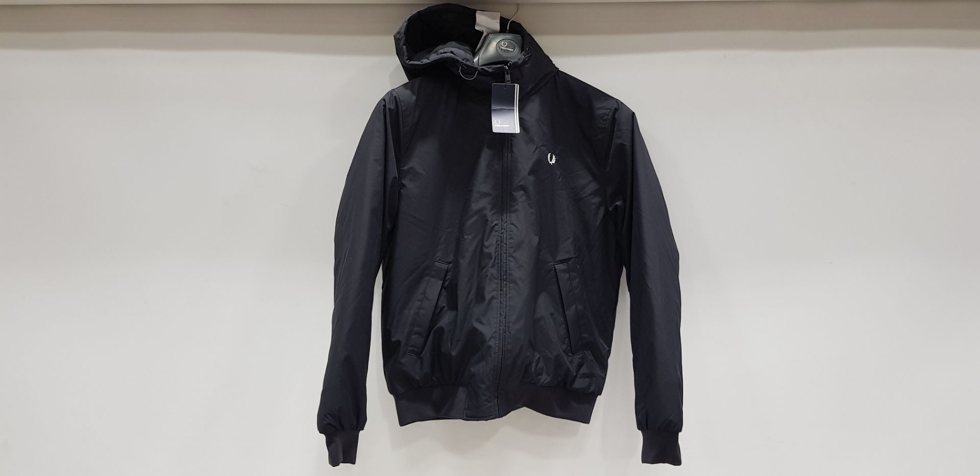 1 X BRAND NEW FRED PERRY QUILTED HOODED BRENTHAM JACKET IN BLACK SIZE MEDIUM