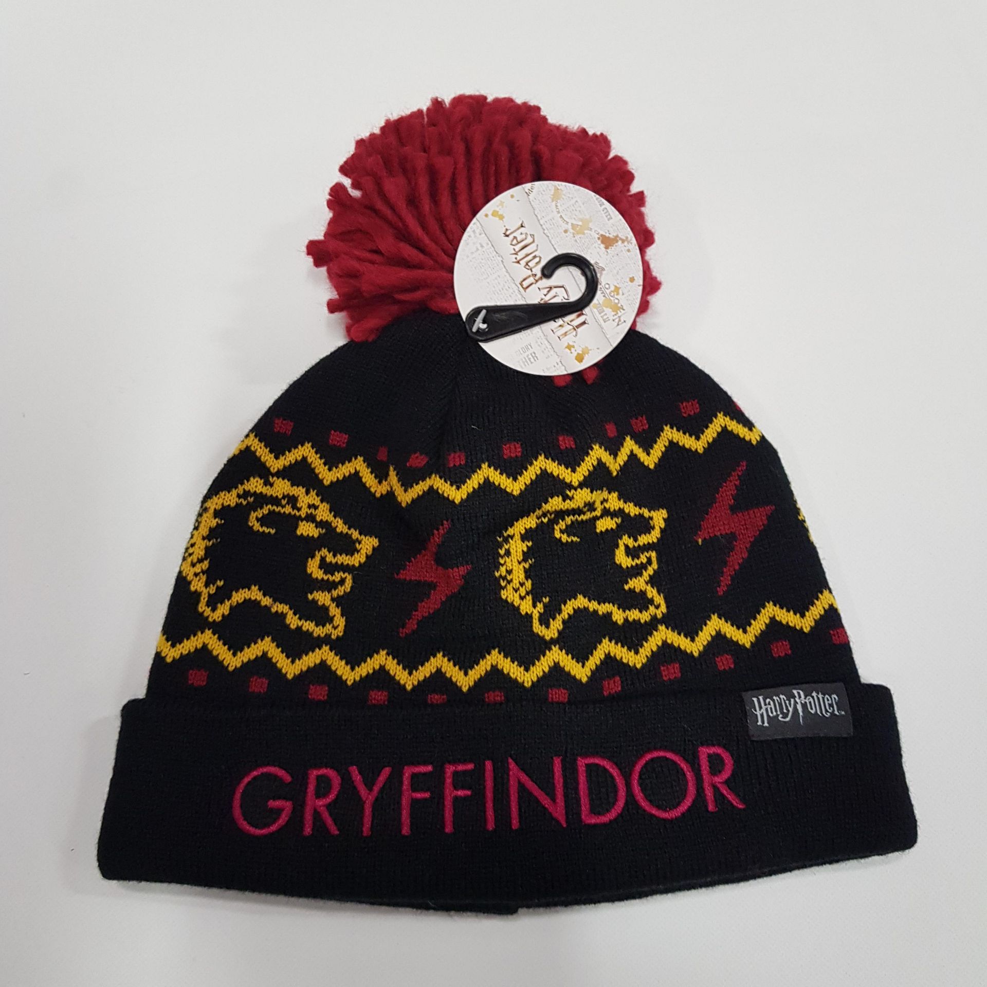 35 X BRAND NEW HARRY POTTER GRYFFINDOR BEANIE HATS AGE 8-14 YEARS