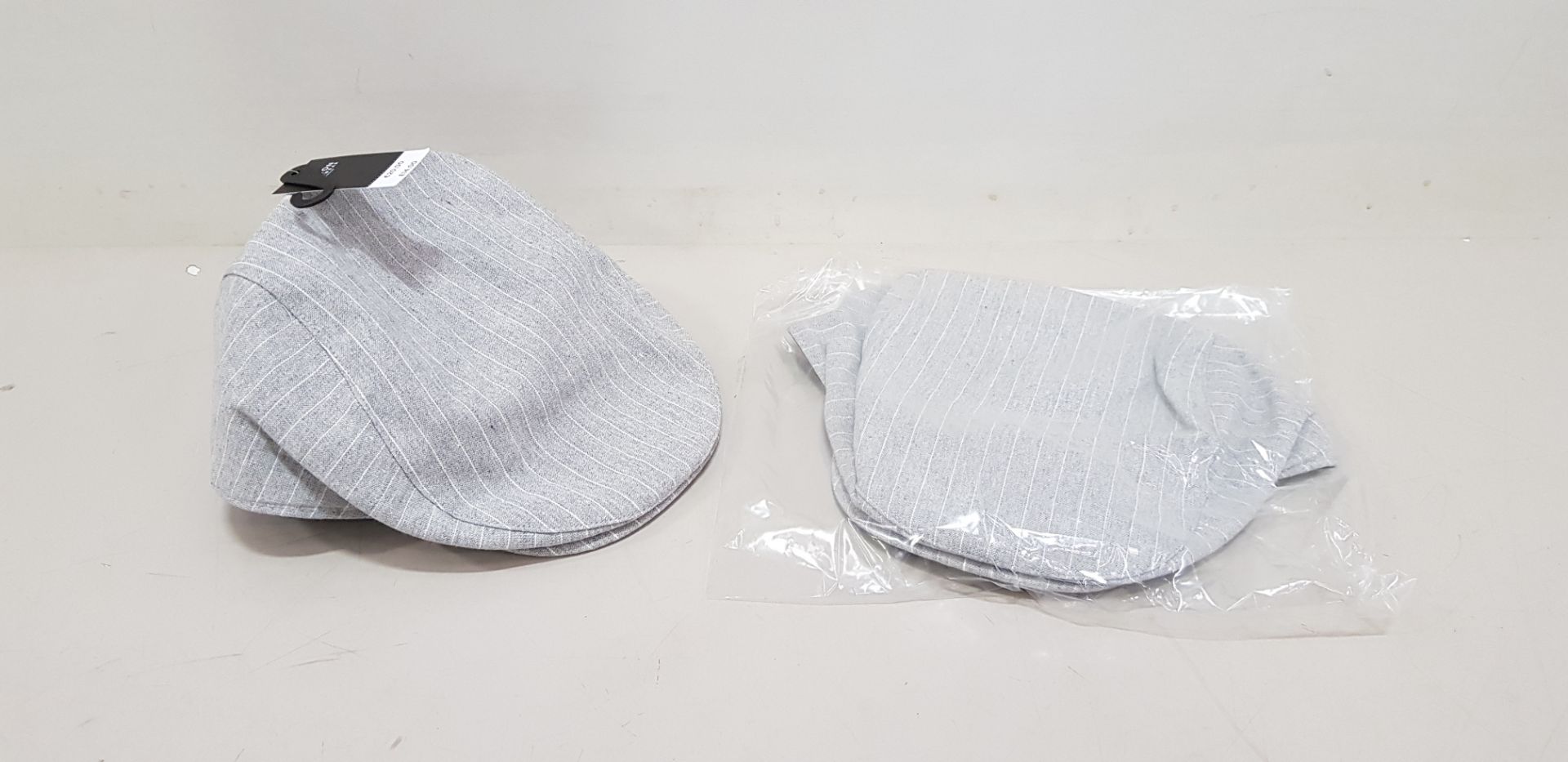 44 X BRAND NEW BURTON MENSWEAR FLAT CAPS IN GREY SIZE M/L