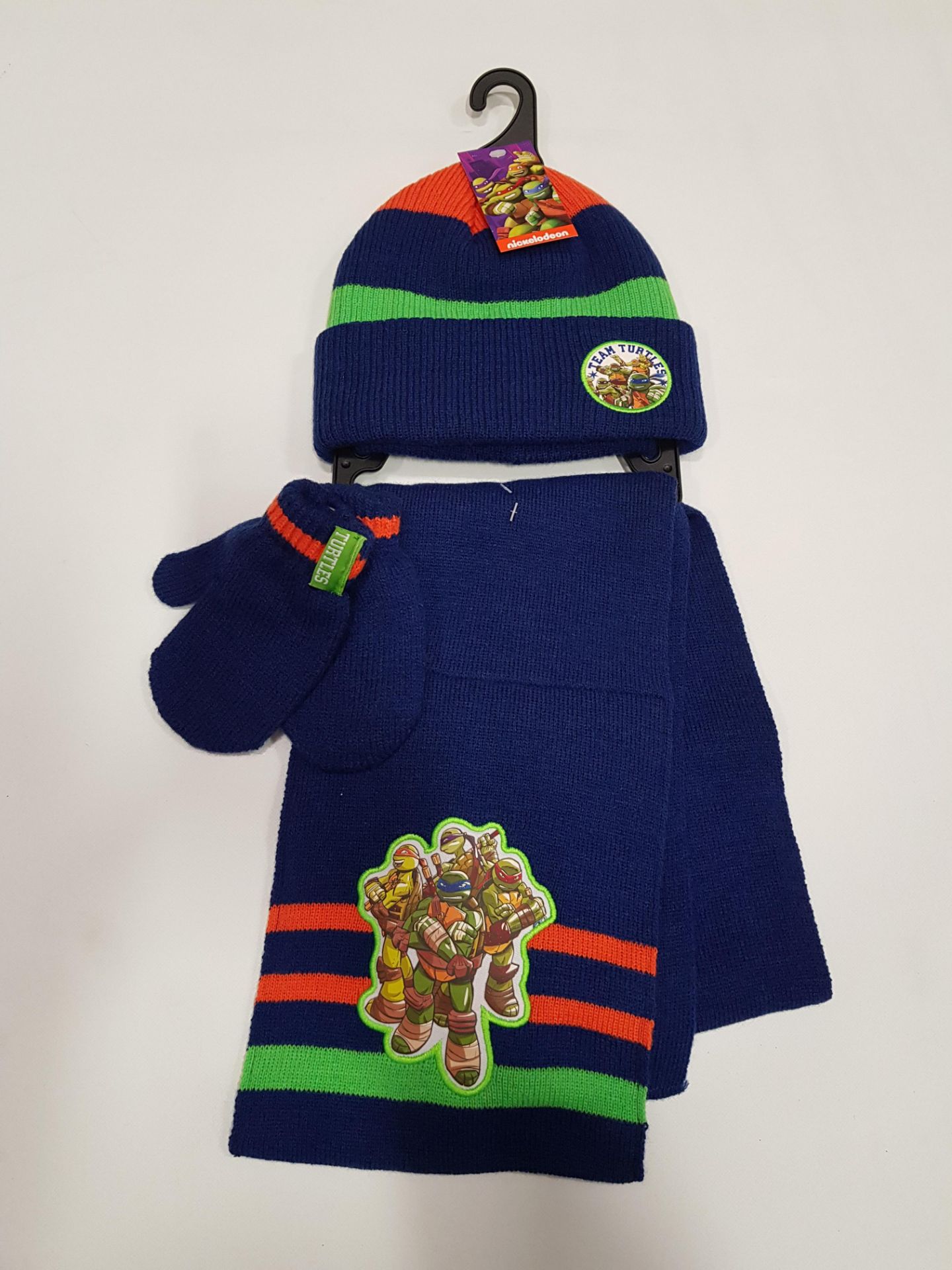 21 X BRAND NEW NICKELODEON TEAM TURTLES SET CONTAINING BEANIE HAT, SCARF AND SOCK