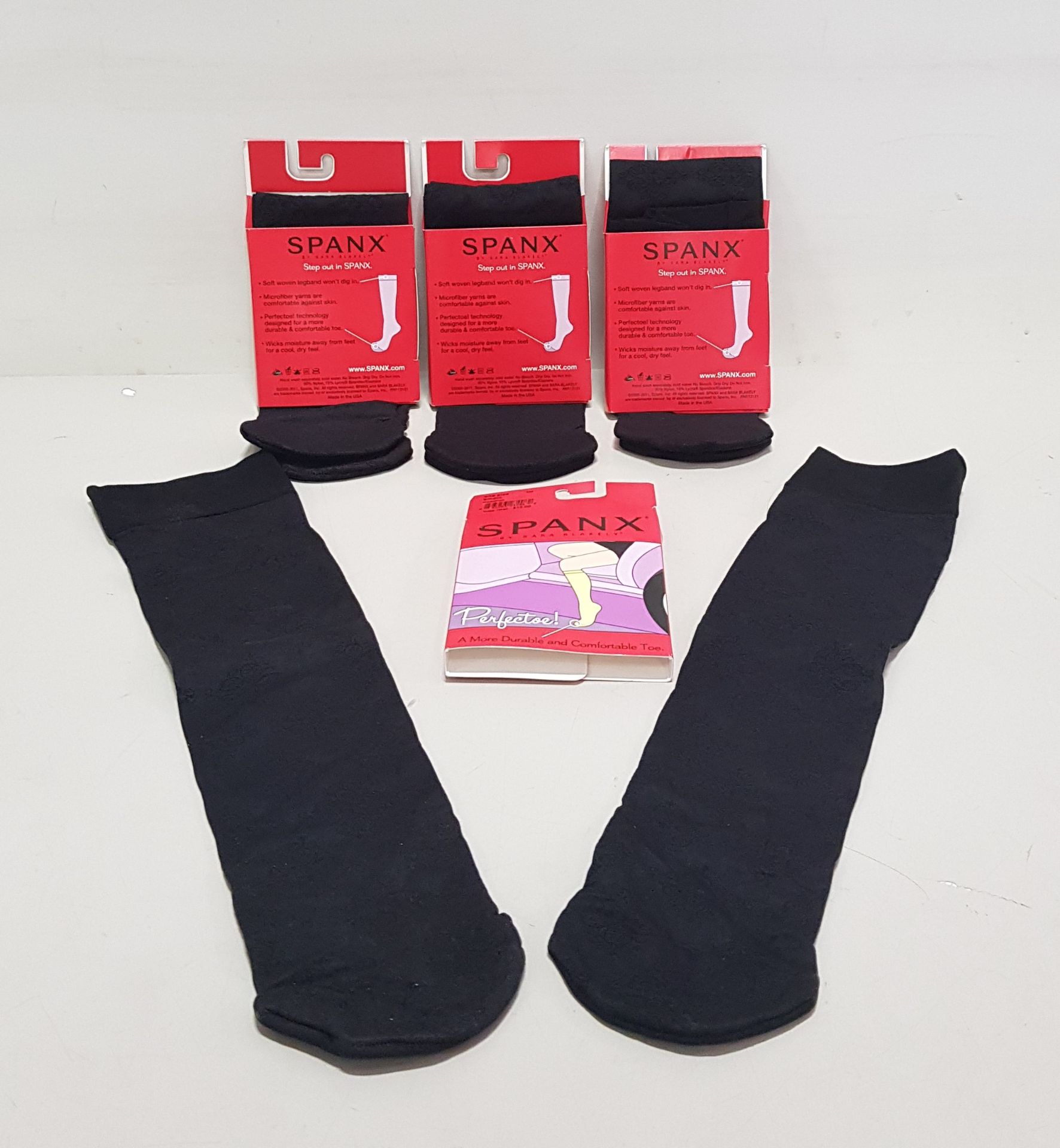60 X BRAND NEW SPANX MEDALLION HALF STOCKINGS IN ONE SIZE RRP $ 15.00 ( TOTAL RRP $ 900.00 )