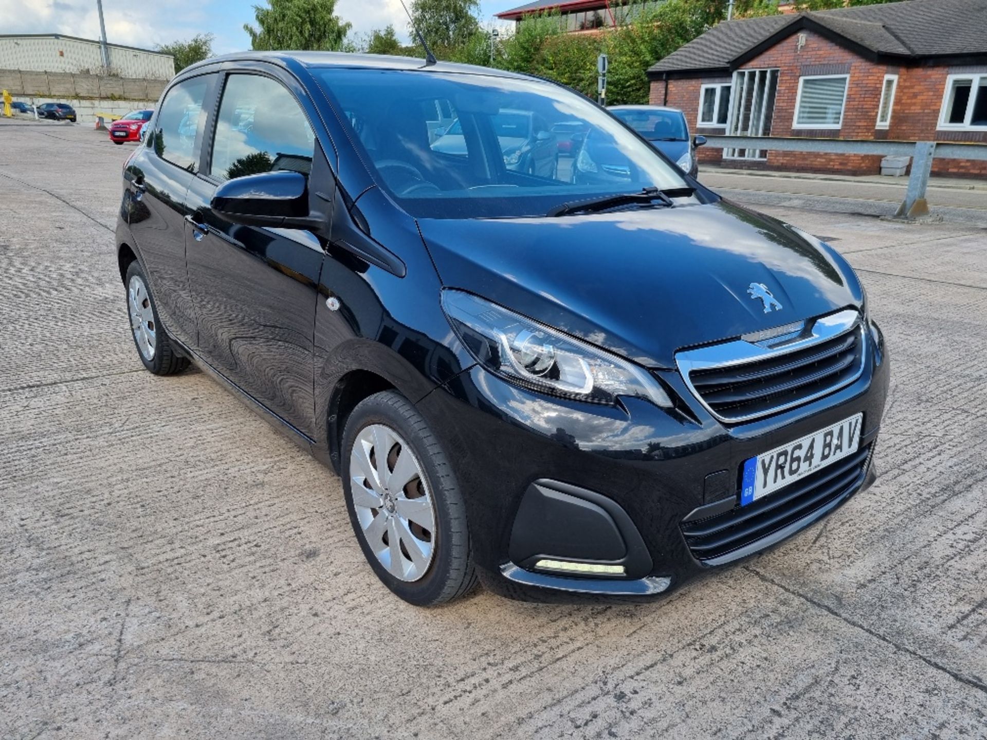 BLACK PEUGEOT 108 ACTIVE. Reg : YR64 BAV Mileage : 47023 Details: ENGINE SIZE: 998CC, 2 KEYS, WITH