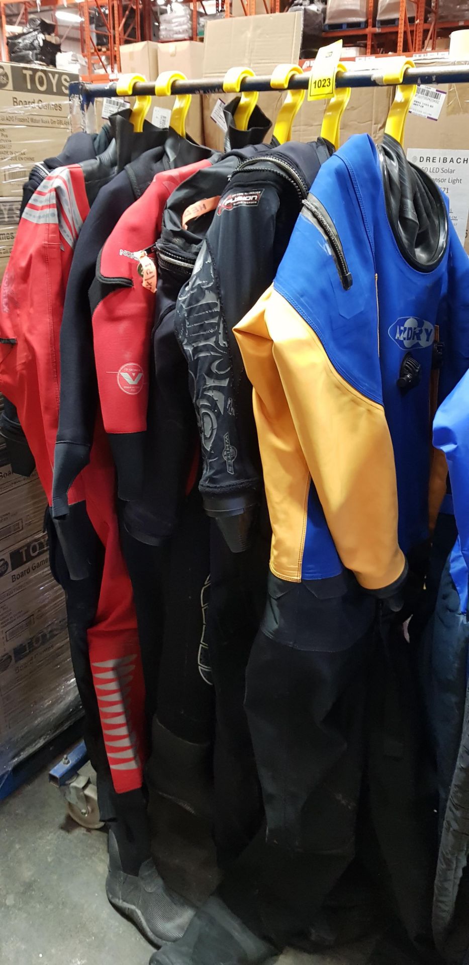 7 X SCUBA DIVING DRY SUITS I.E AZ DRY, VOYAGER AND SEA SKIN IN VARIOUS SIZS (EX-HIRE)