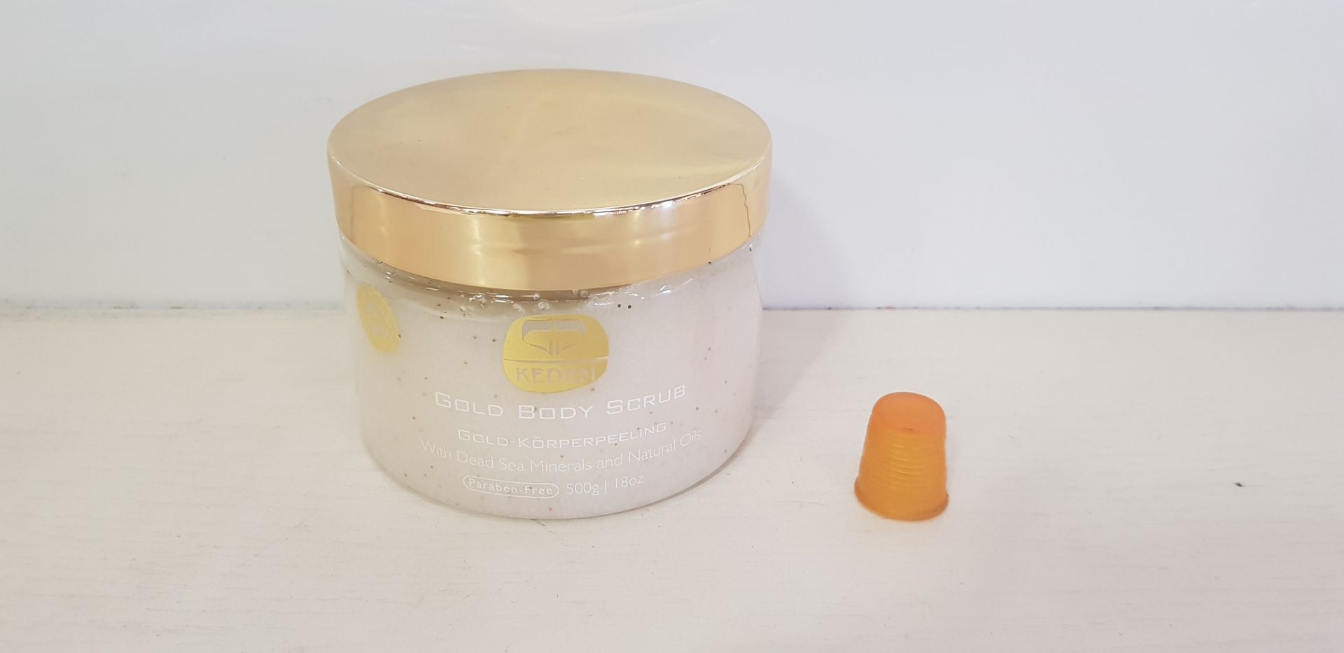 8 X BRAND NEW KEDMA GOLD BODY SCRUB - WITH DEAD SEA MINERAL & NATURAL OILS - 500G (PARABEN FREE)