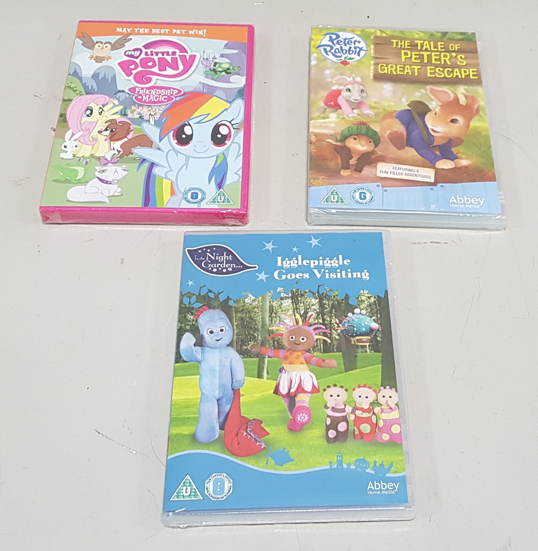 560 X BRAND NEW CHILDRENS DVD'S TO INCLUDE ( THE TALE OF PETER'S GREAT ESCAPE , IGGLEPIGGLE GOES