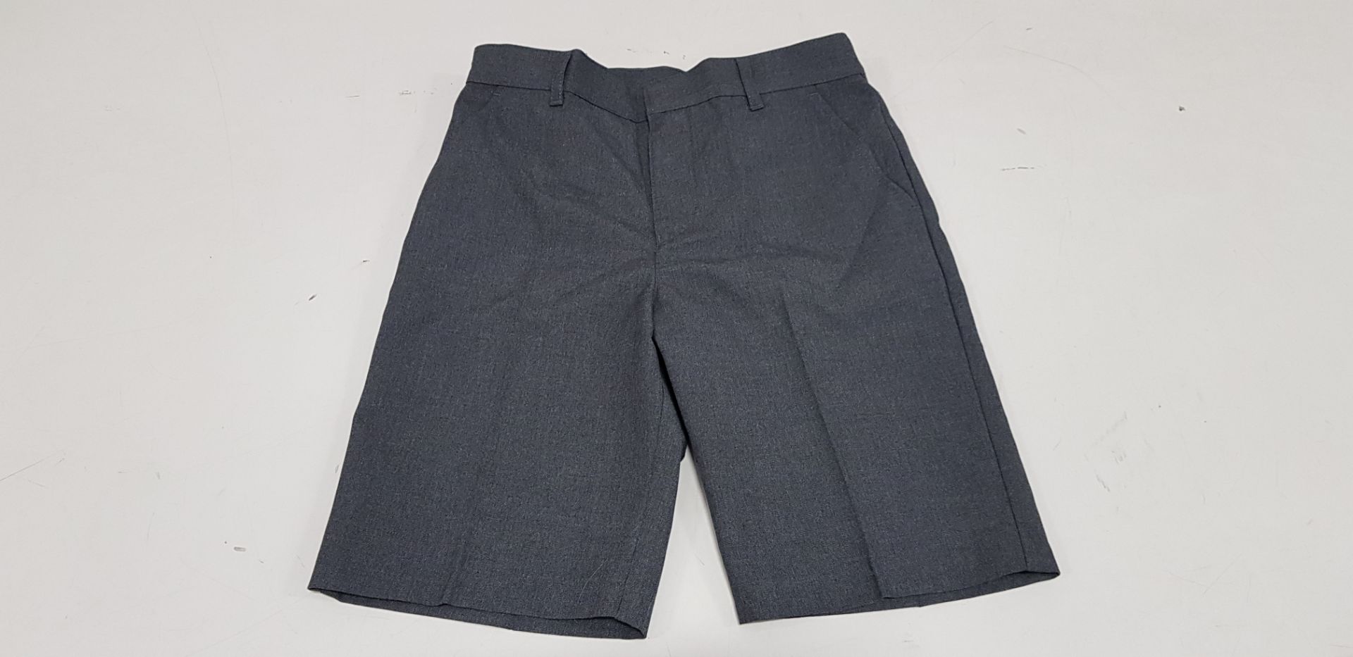 60 X BRAND NEW F&F PACKS OF 2 REGULAR FIT GREY BOYS SHORTS ALL IN SIZE (8-9 YRS ) RRP £ 7 .00 (