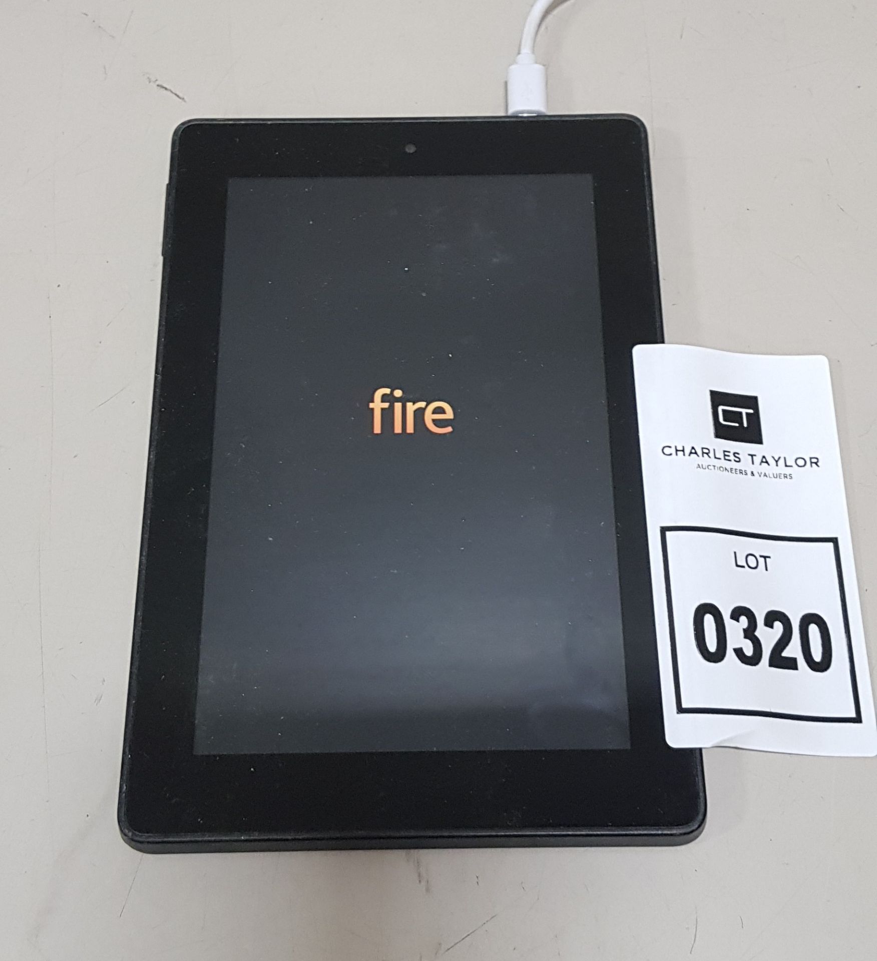 1 X KINDLE TABLET WITH CHARGER