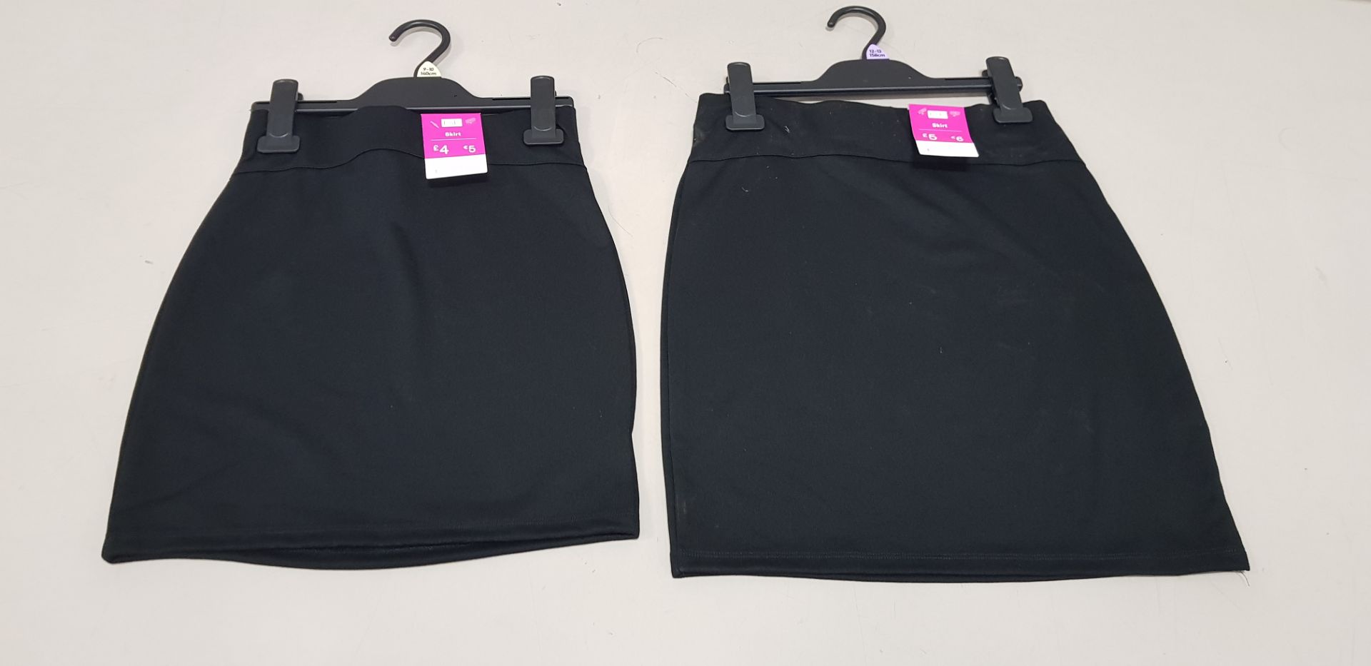 32 X BRAND NEW F&F REGULAR SKIRTS ALL IN BLACK ALL IN VARIOUS SIZES TO INCLUDE ( 9-10 YRS , 11-12