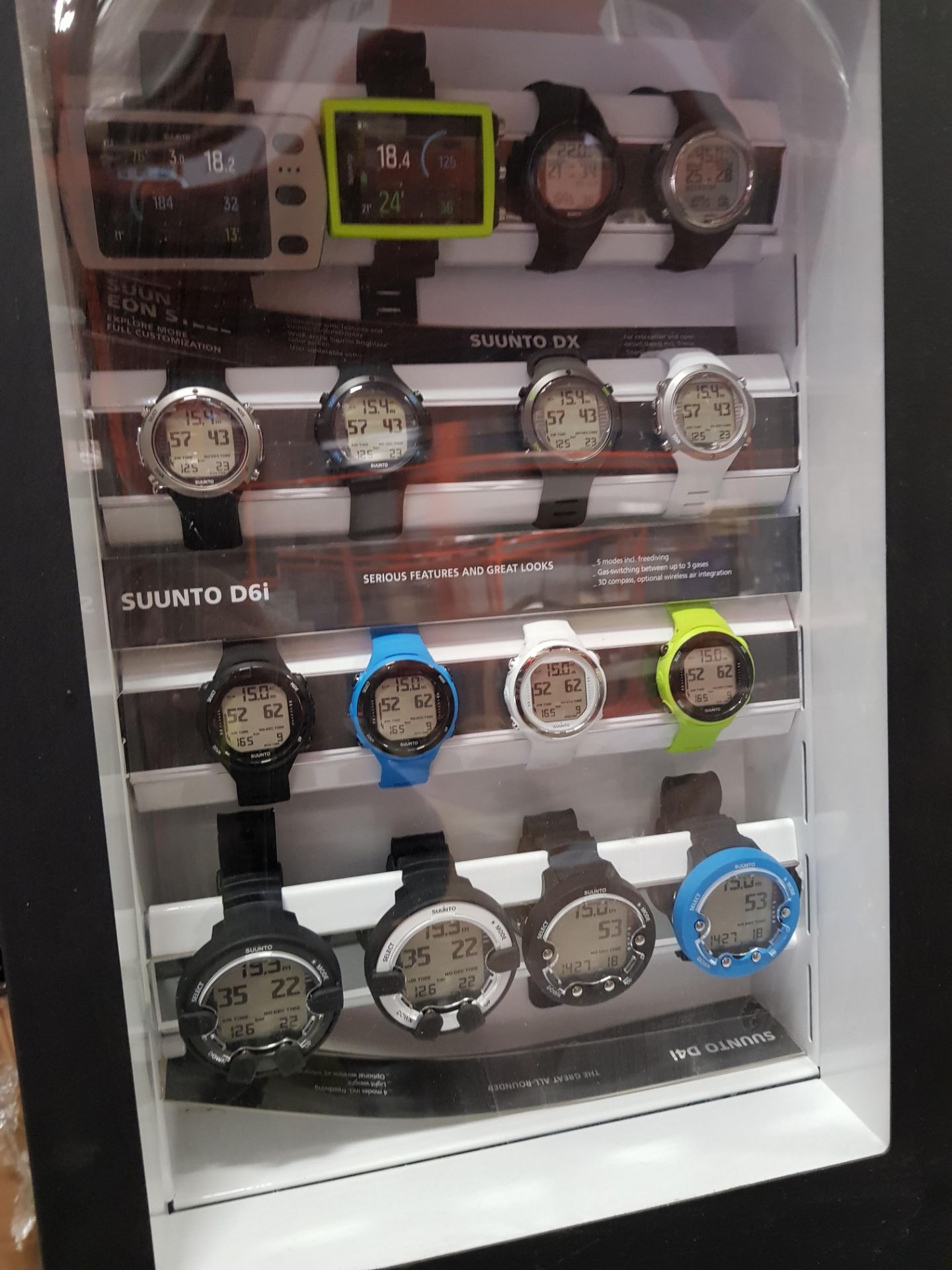 1 X SUUNTO WATCH DISPLAY STAND WITH 16 X DEMONSTRATION WATCHES - Image 2 of 2