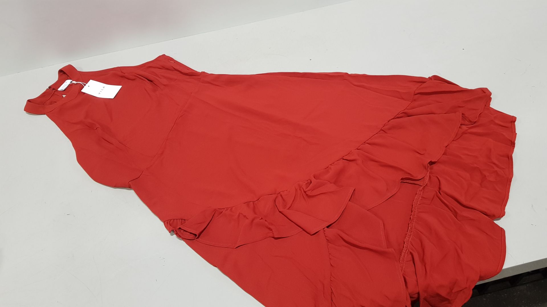 20 X BRAND NEW DOROTHY PERKINS VILA CLOTHES RED DRESSES IN SIZE LARGE