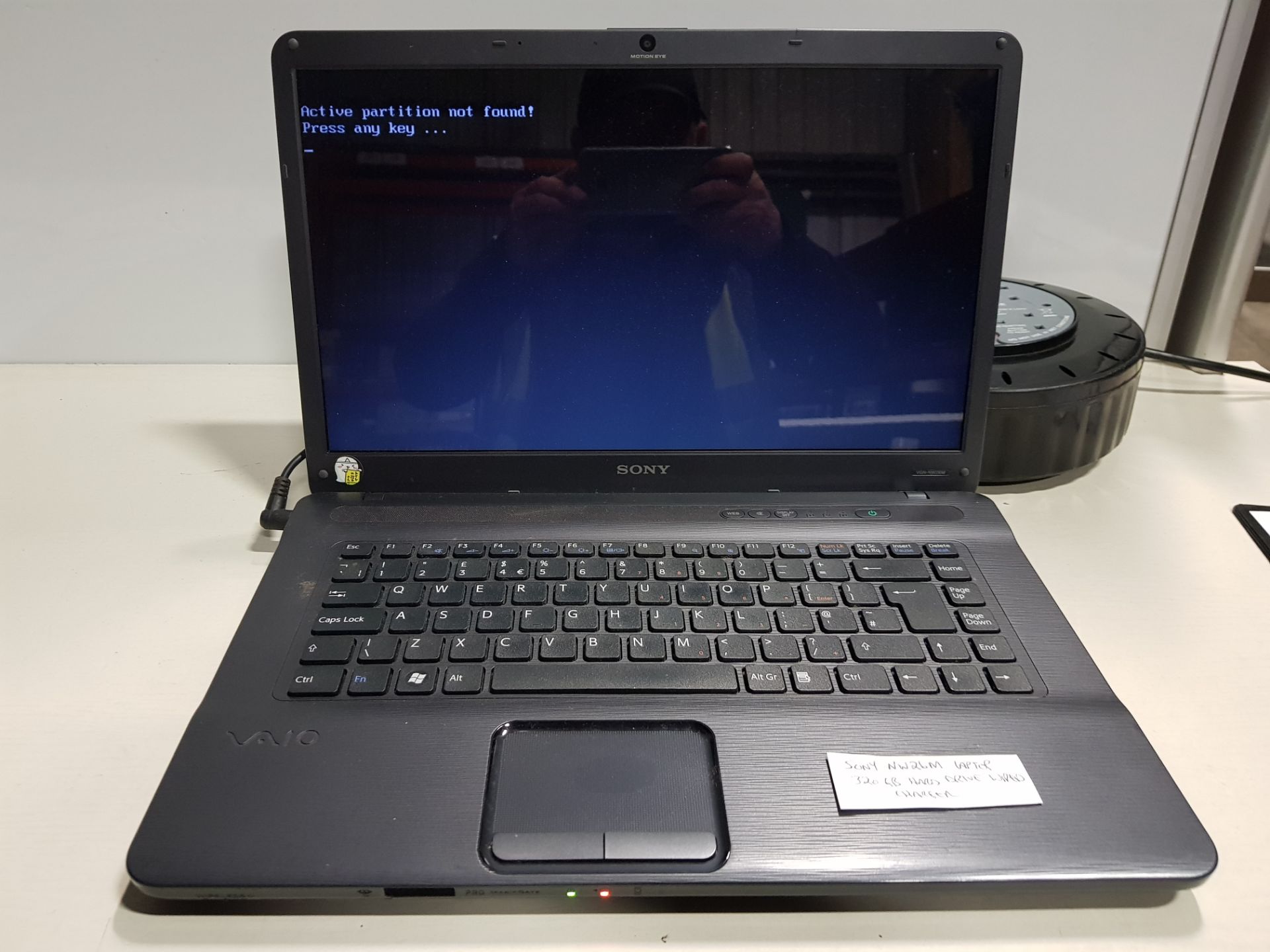 1 X SONY NW26M LAPTOP 320GB NO O/S WITH CHARGER