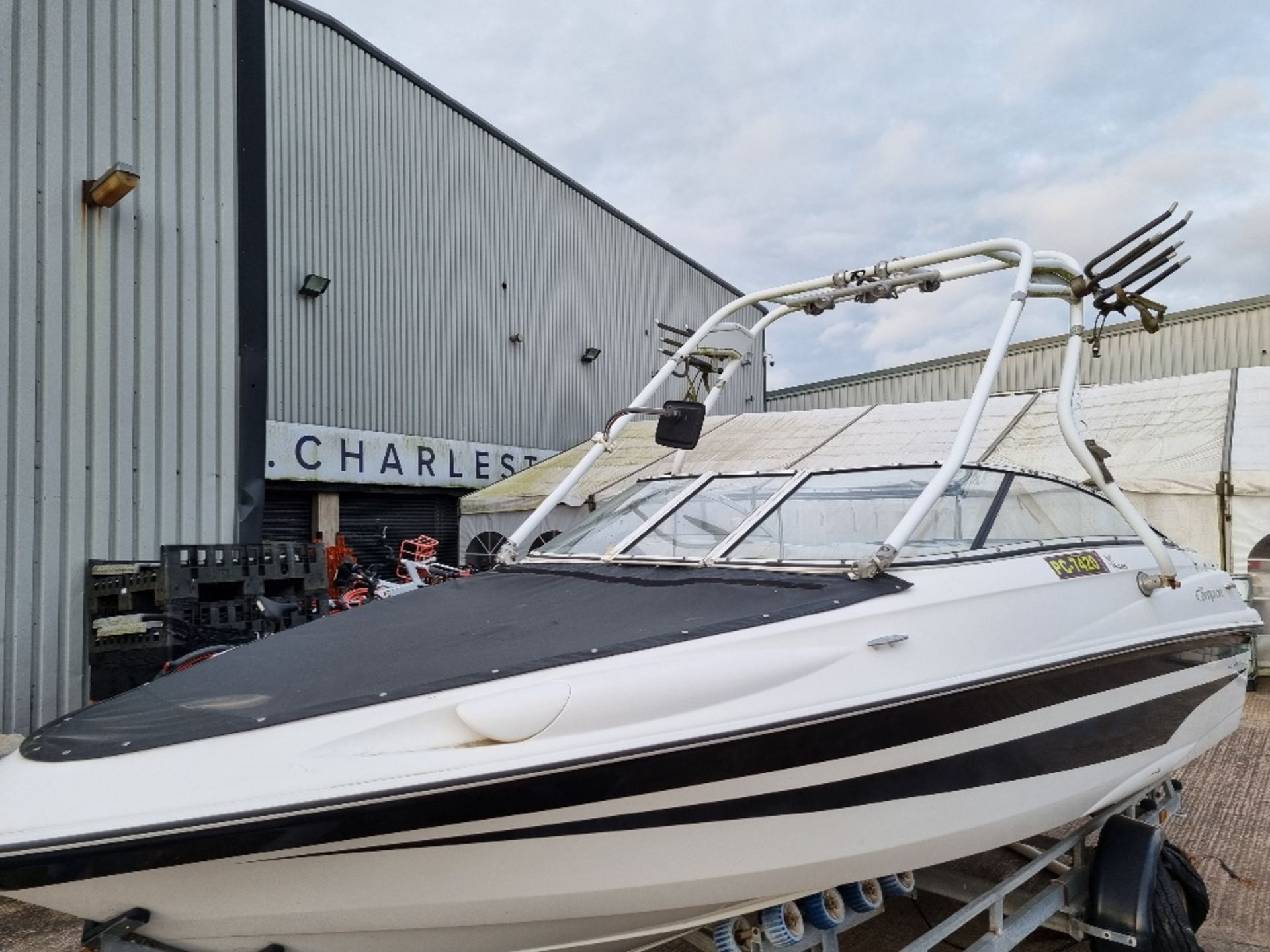 CAMPION ALLANTE S545 BOAT WITH MERCURY MERCRUISER ALPHA ONE 4.3L ENGINE. RATED FOR 8 PASSENGERS WITH - Image 2 of 11