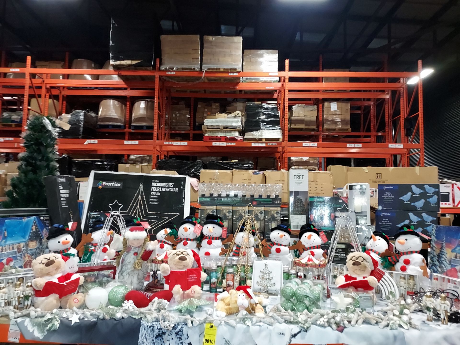 75 + PIECE MIXED PREMIER CHRISTMAS DECORATION LOT CONTAINING 24 CM LANTERN FLICKERING CANDLES ,