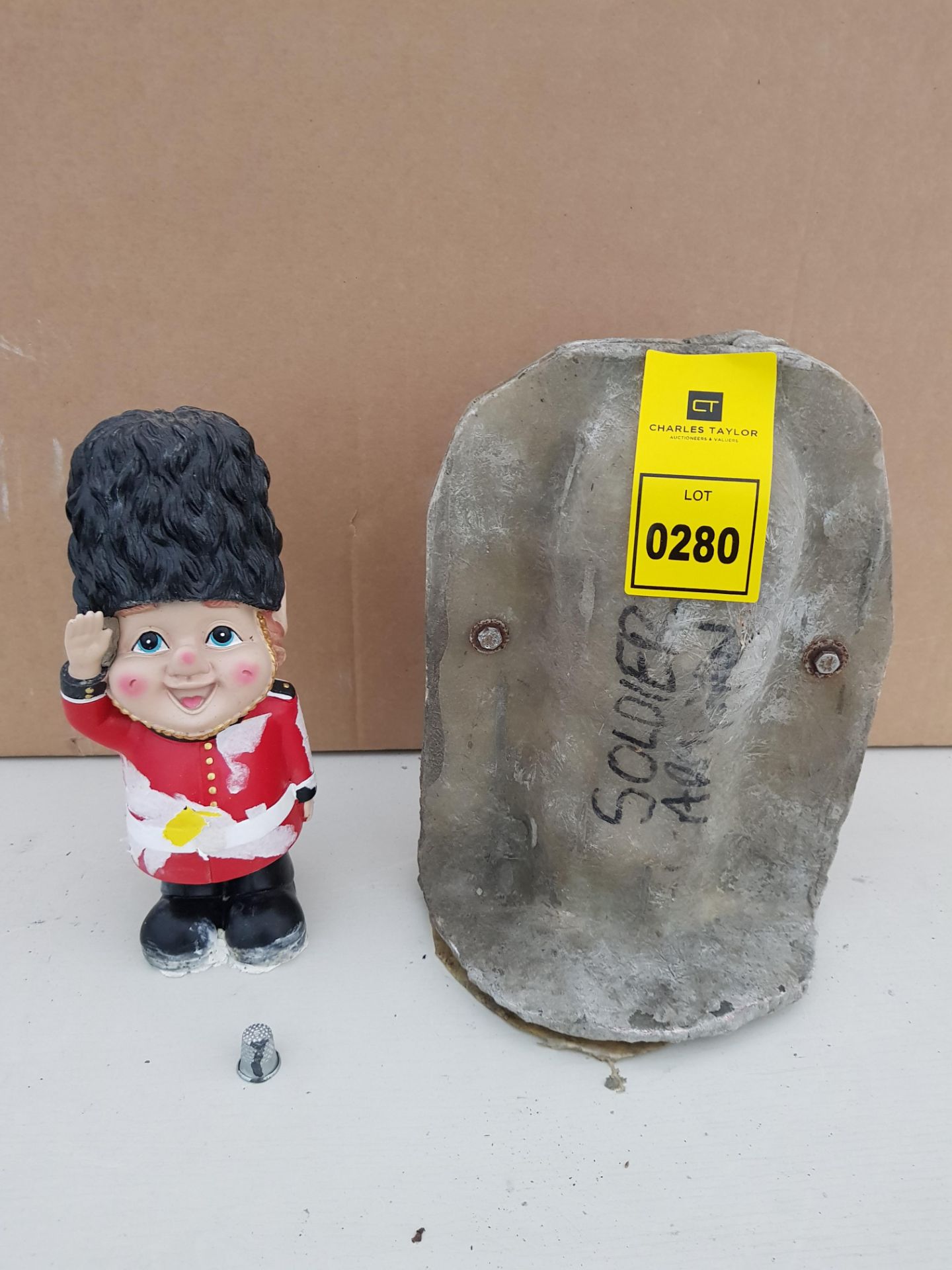 26CM LONDON GUARD MASTER CAST WITH LATEX SLIP & FIBRE GLASS MOULD (FOR CASTING PRODUCT TO RETAIL £