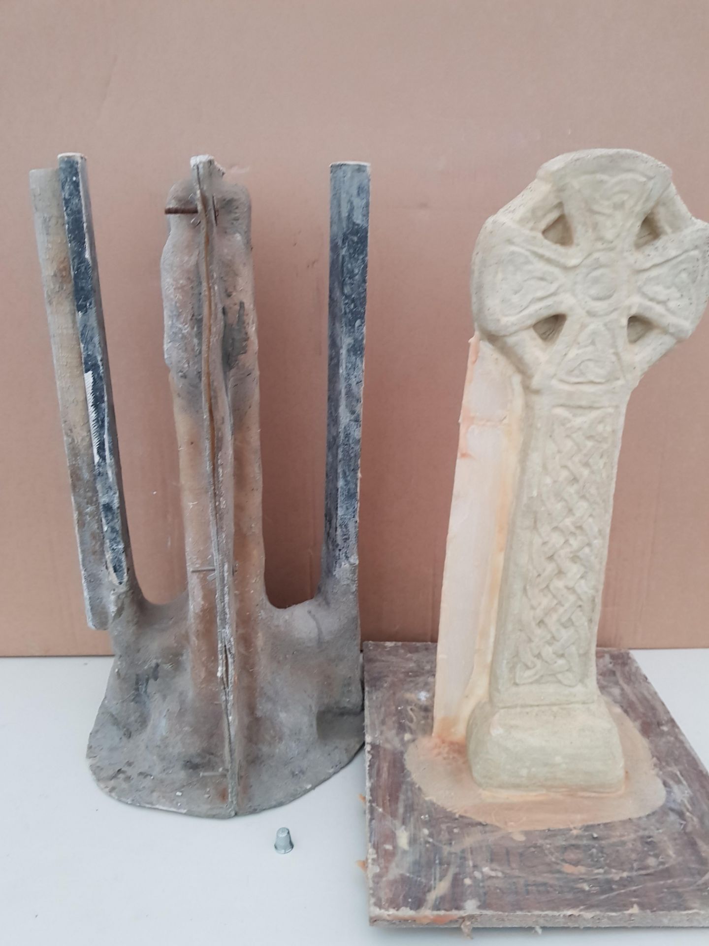 62CM STANDING CELTIC CROSS MASTER CAST WITH LATEX SLIP & FIBRE GLASS MOULD (FOR CASTING PRODUCT TO