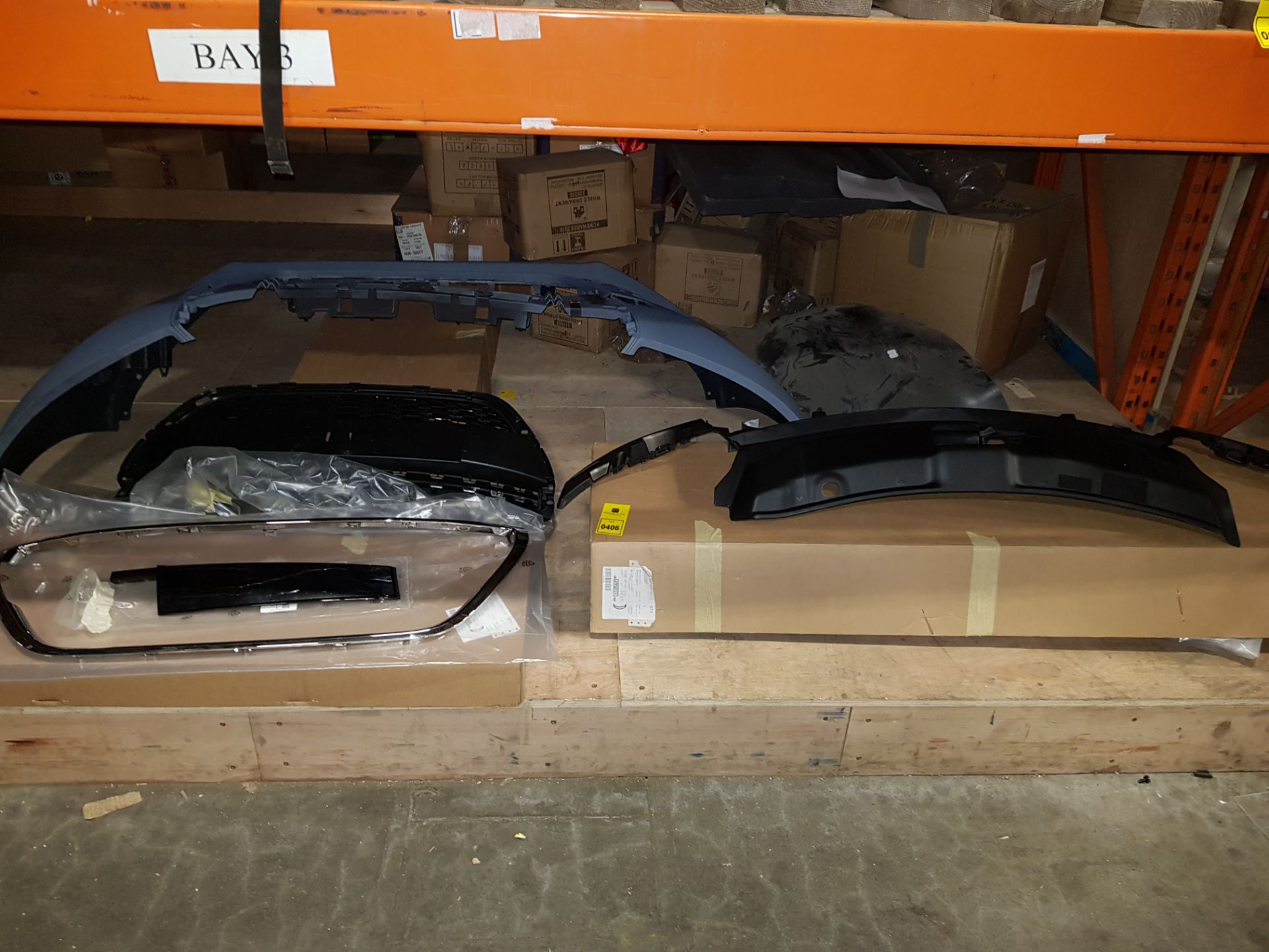 5 PIECE BRAND NEW GENUINE PEUGEOT 208 I HATCHBACK FRONT BUMPER AND BRAND NEW FRONT RADIATOR GRILL