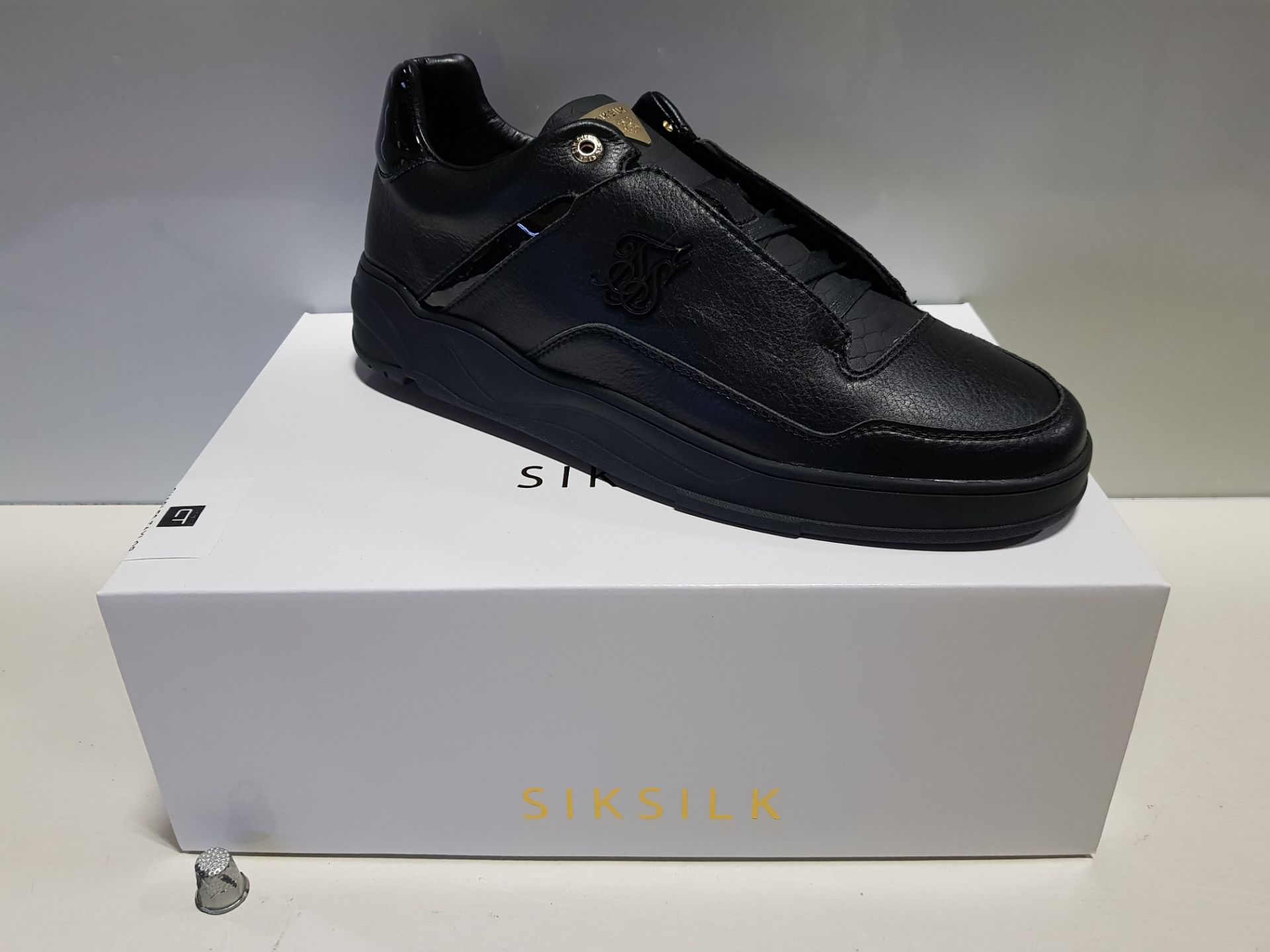 4 X BRAND NEW SIK SILK BLAZE LUX IN BLACK AND GOLD - IN SIZE UK 9 - ( SS-16120 )