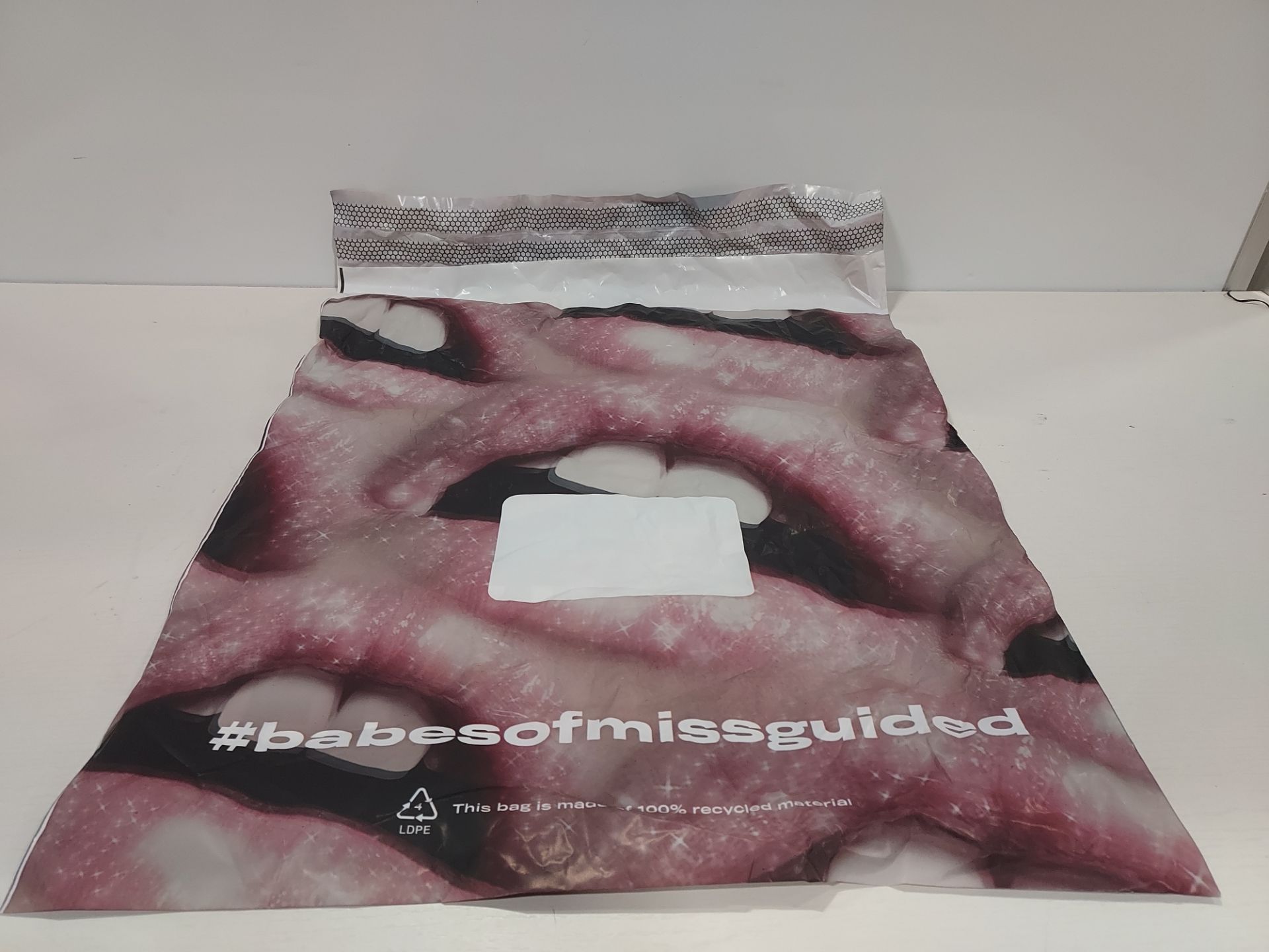 4000 X BRAND NEW MISSGUIDED SELF SEALING BAGS- IDEAL FOR ONLINE SELLERS