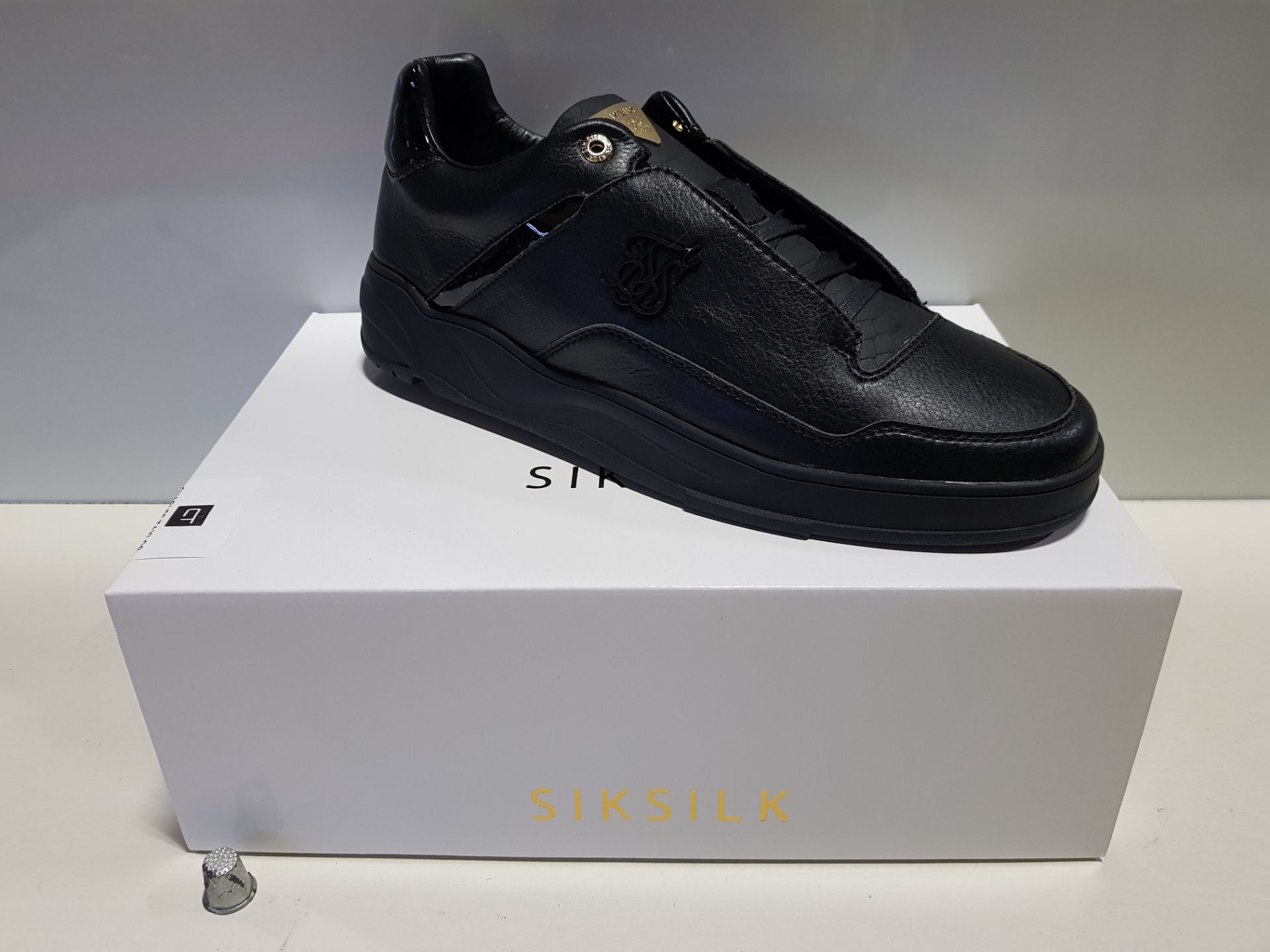 4 X BRAND NEW SIK SILK BLAZE LUX IN BLACK AND GOLD - IN SIZE UK 9 - ( SS-16120 )