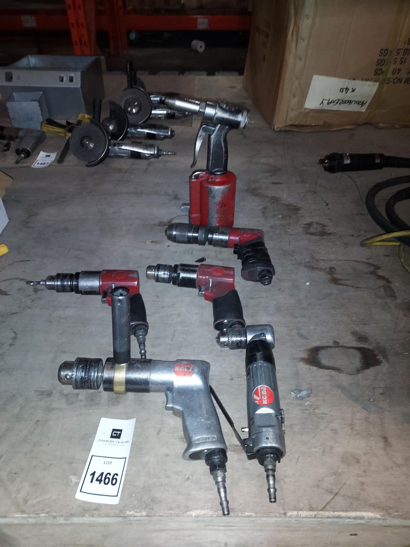 6 X PIECE MIXED TOOL LOT CONTAINING - CHICAGO CP NUMATIC AIR RIVETER- CHICAGO CP NUMATIC DRILL- 4X