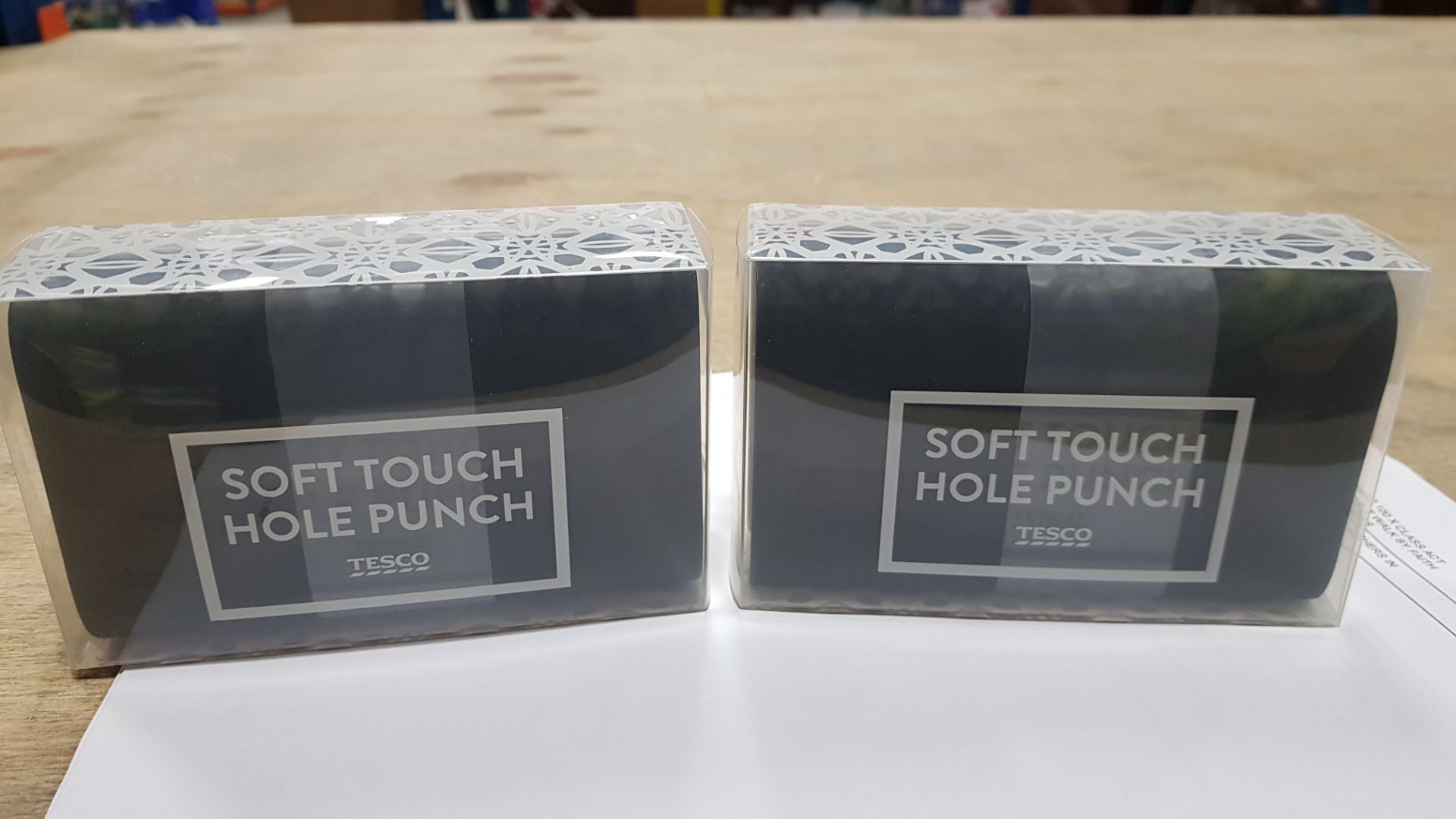 200 X BRAND NEW TESCO SOFT TOUCH HOLE PUNCHERS IN BOXES