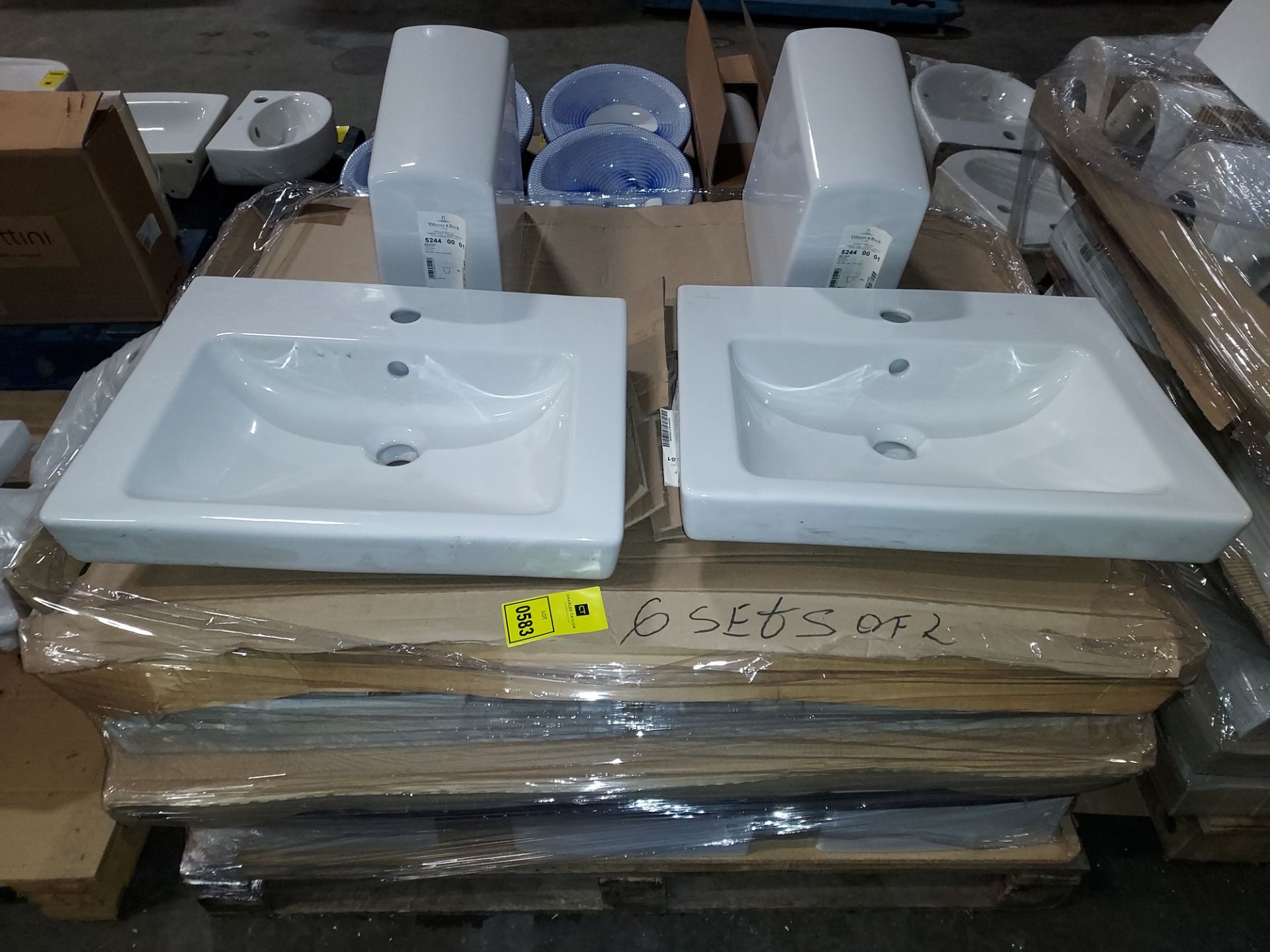 6 X BRAND NEW VILLEROY & BOCH SETS OF 2 TO INCLUDE SINK AND PEDISTAL - SIZE W-55CM - D-44CM