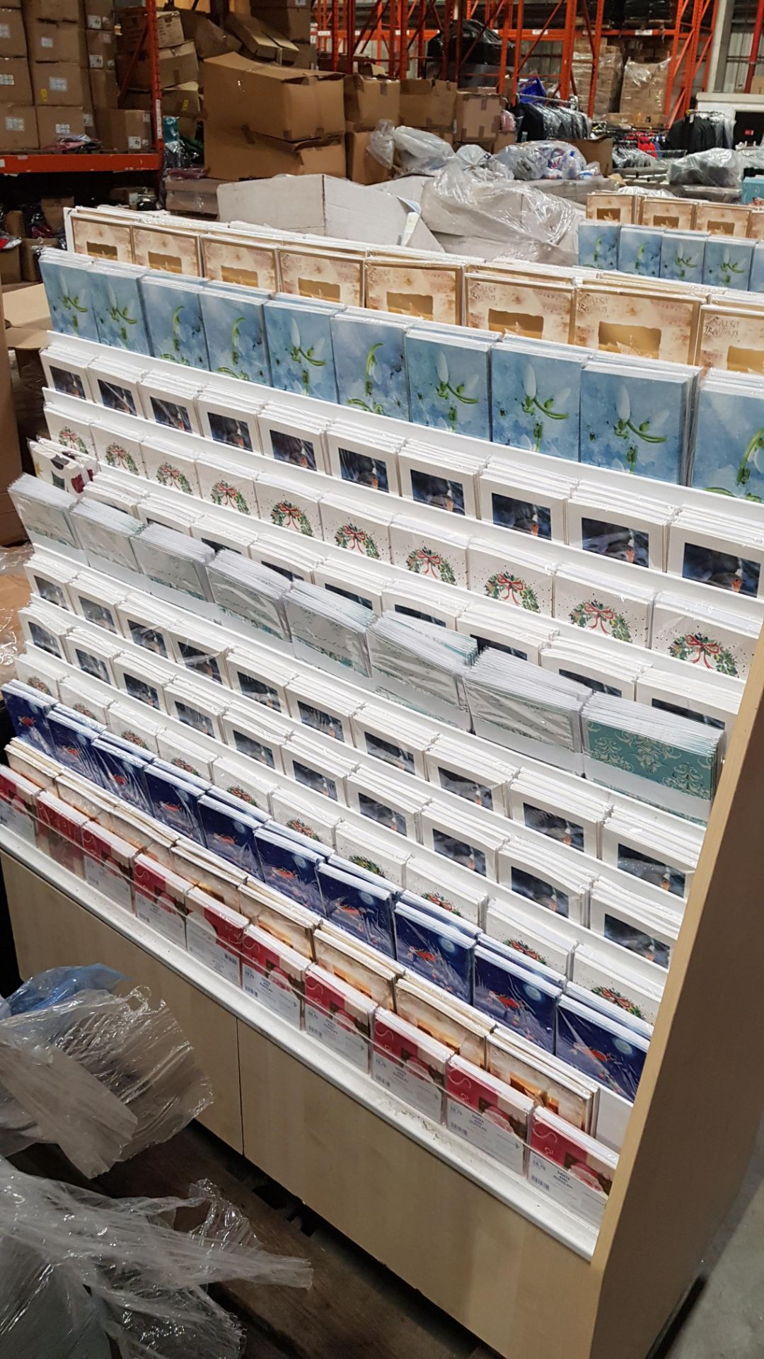 APPROX 3000+ BRAND NEW CHRISTMAS CARD LOT CONTAINING CHRISTMAS CARDS IN ASSORTED STYLES AND - Image 2 of 2