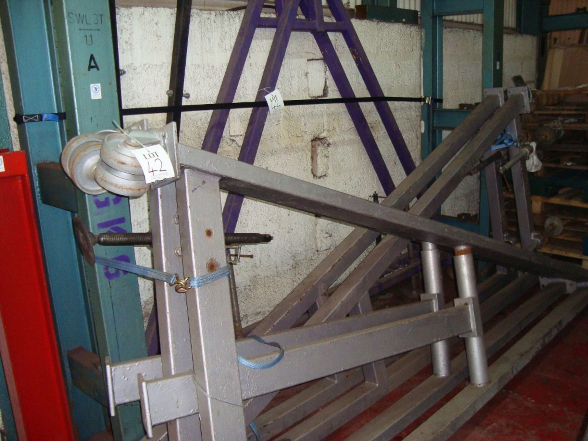3 - Mobile demountable lifting frames. 5T, 2T, 1T, as lotted