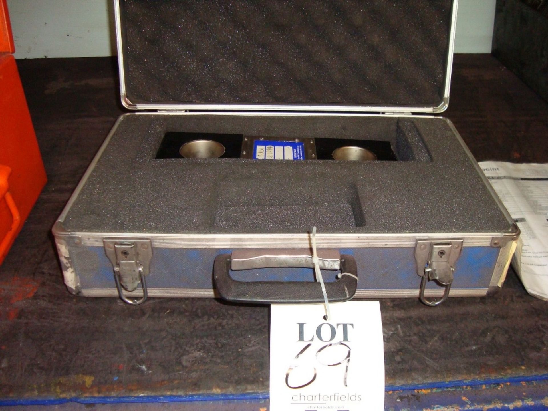 A Straightpoint 12 tonne load cell, with carry case (missing remote)