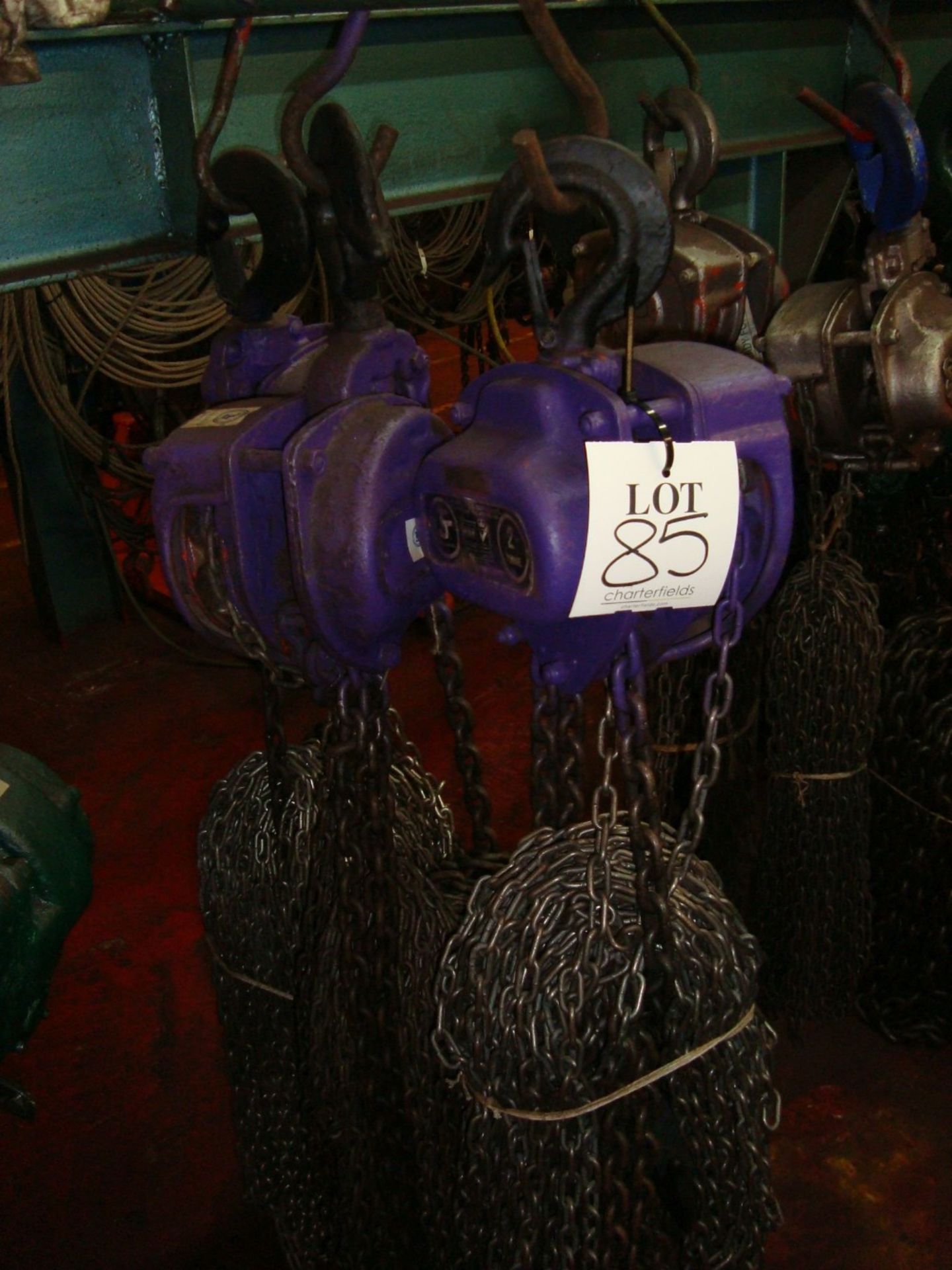 A large quantity of 2 tonne to 5 tonne manual chain blocks, approximately 220, as lotted - Image 3 of 16