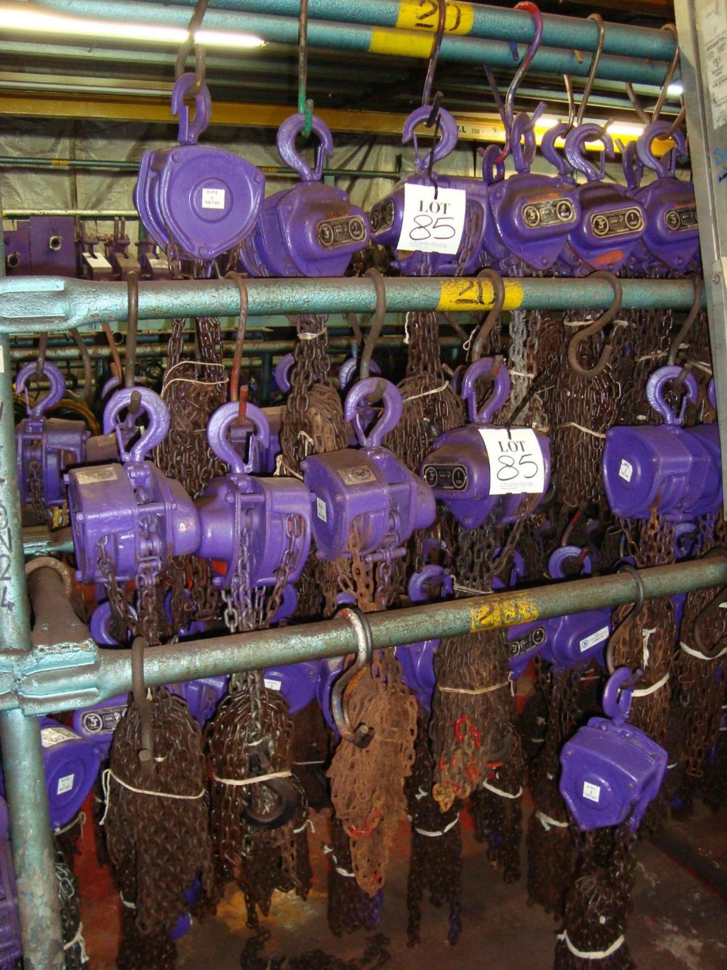 A large quantity of 2 tonne to 5 tonne manual chain blocks, approximately 220, as lotted - Image 16 of 16