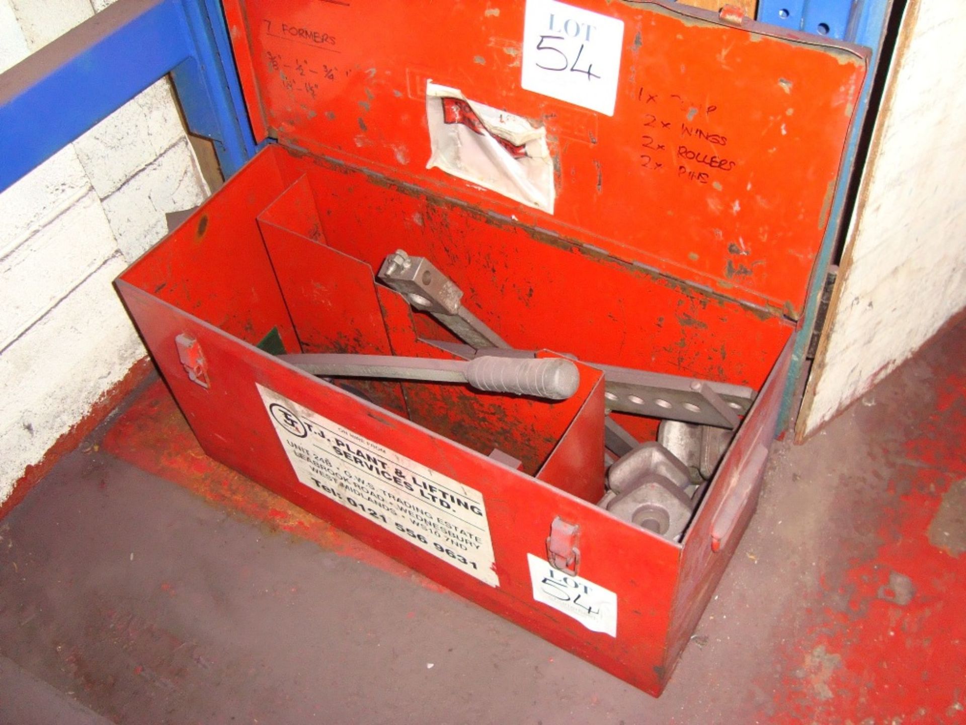 A hydraulic pipe forming kit, with case