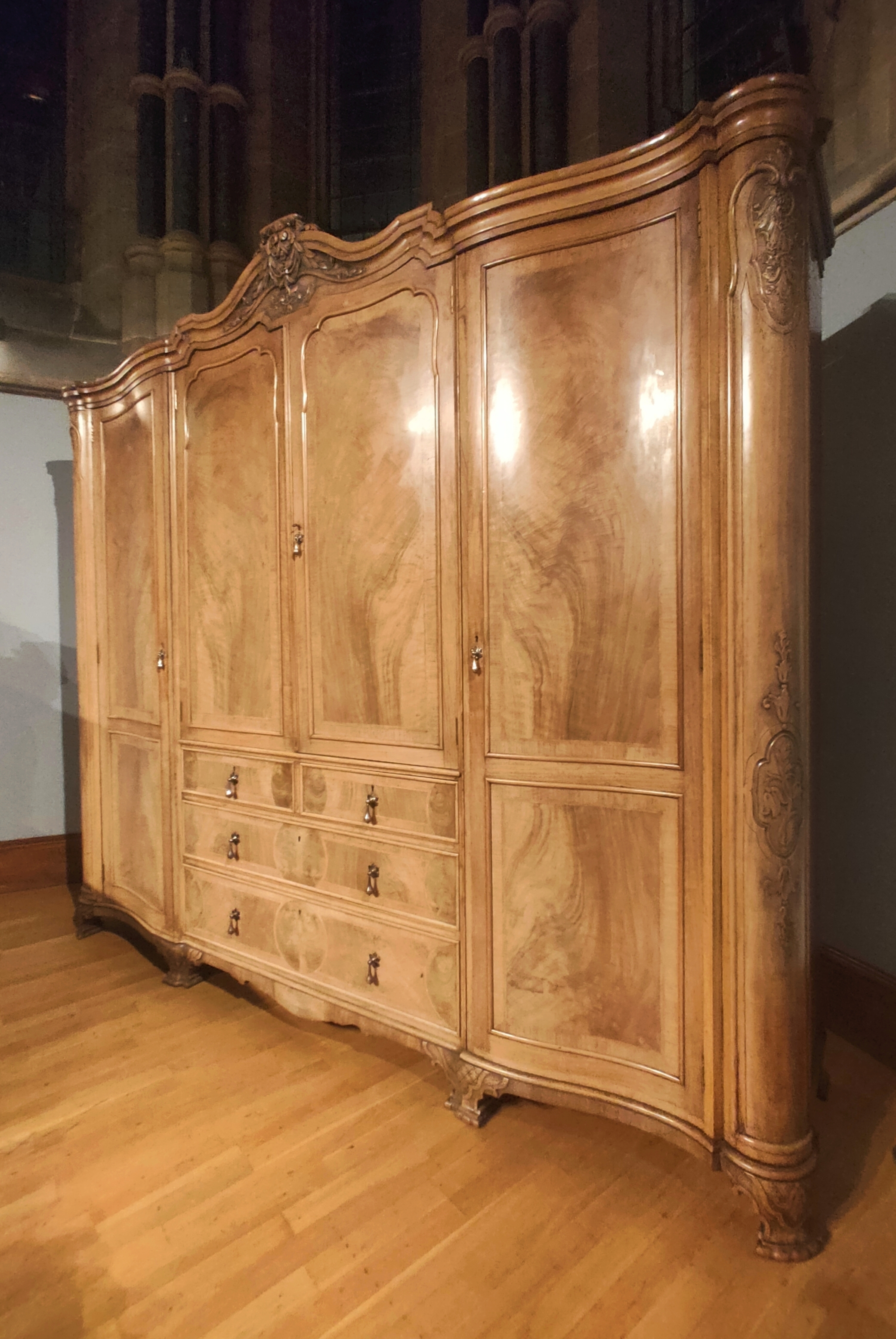 Whytock & Reid Walnut Wardrobe - built for Coco Chanel in Rosehall 1926 - Image 7 of 14