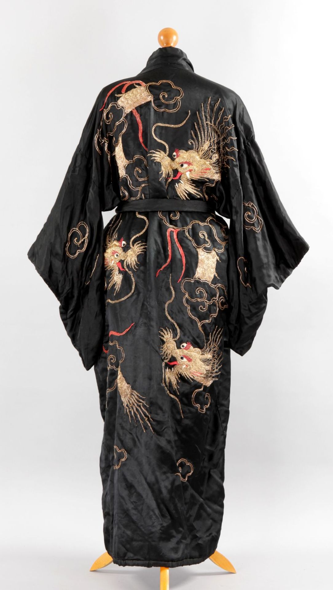 Kimono - Image 2 of 2