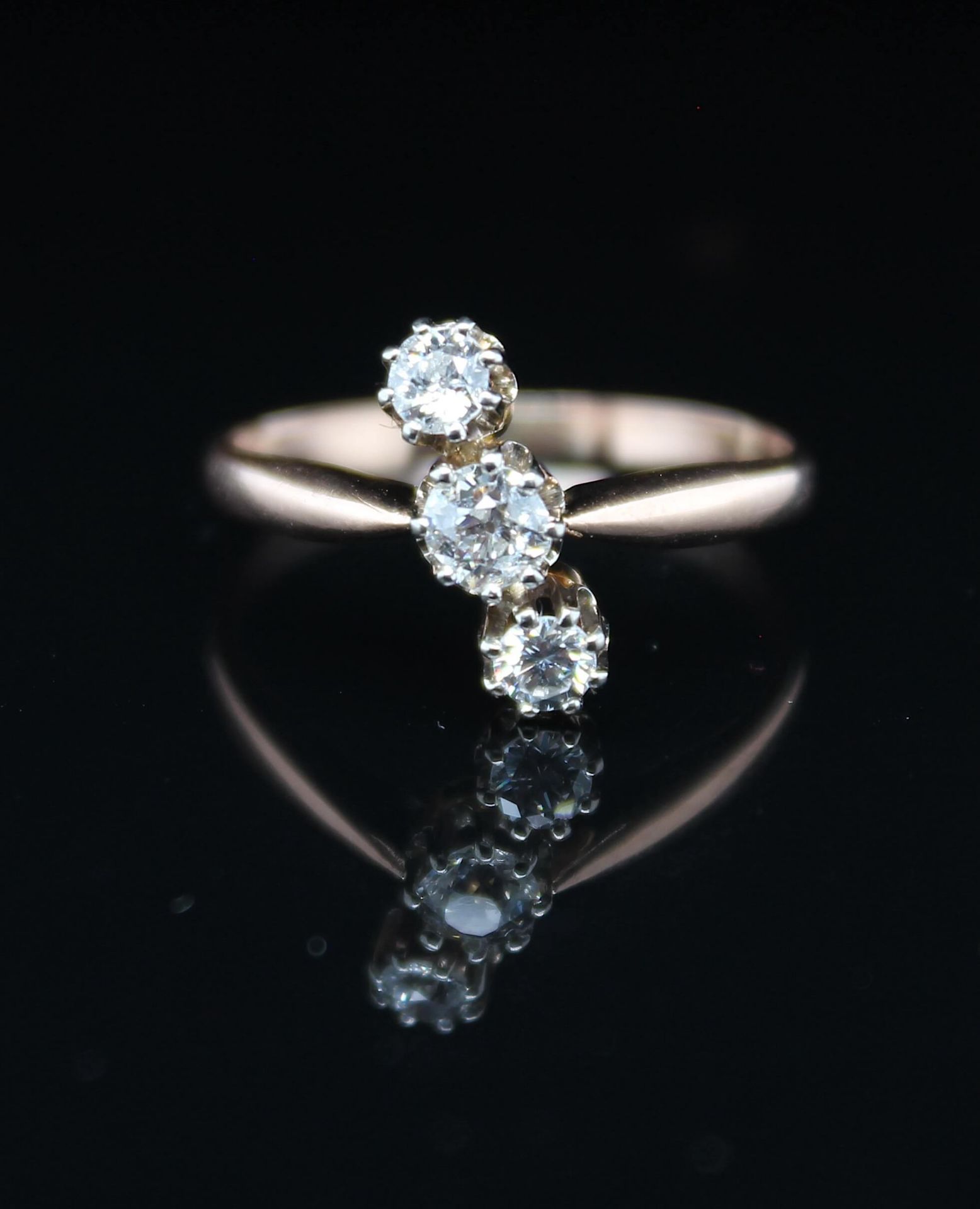 Ring mit ca. 0,45 ct Diamanten