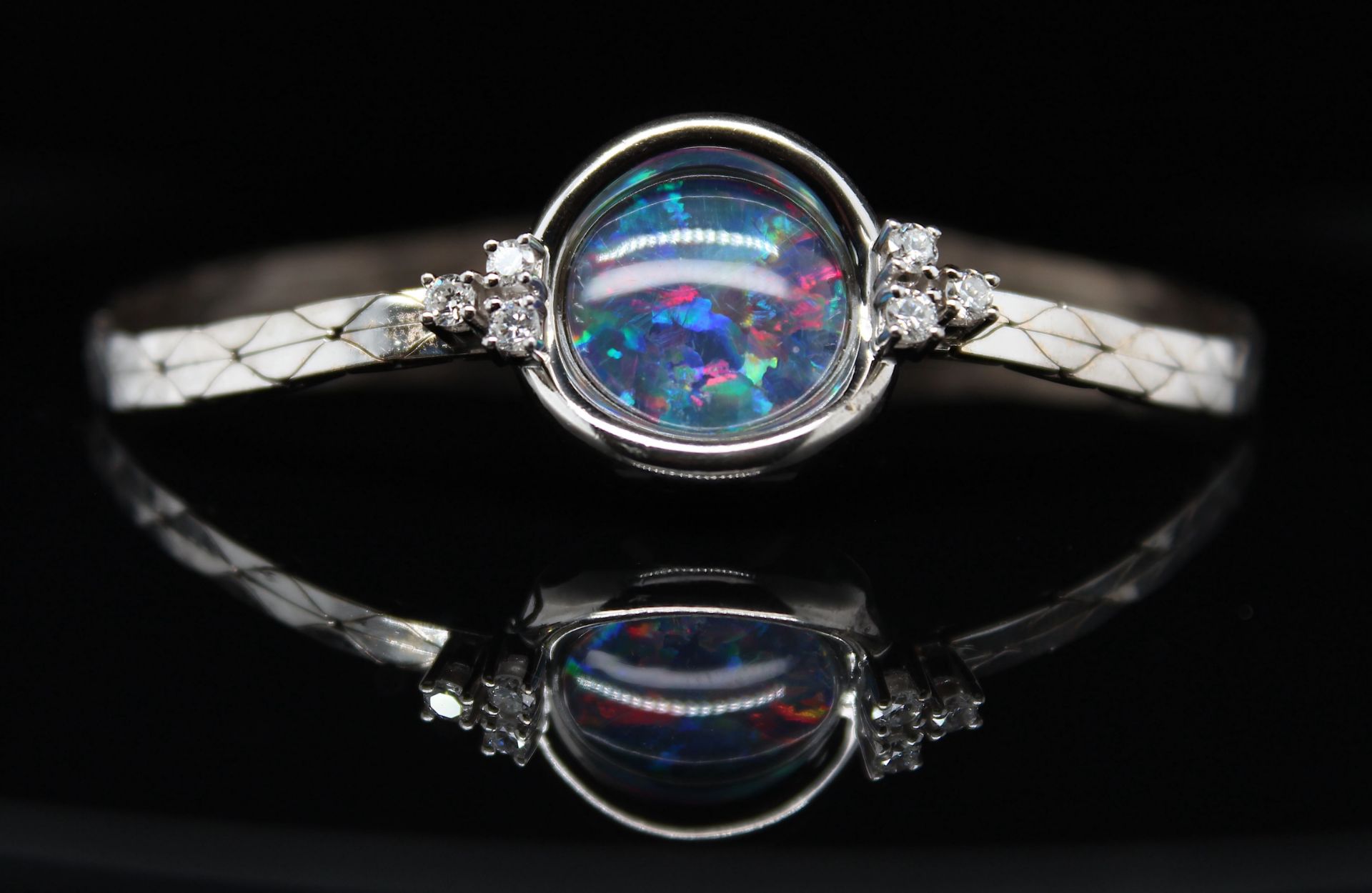 Armband mit Opal-Triplette und ca. 0,3 ct Brillanten