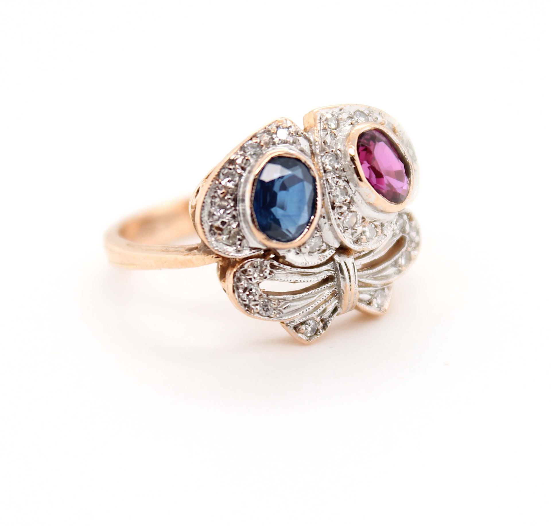 Ring around 1900 with ruby, sapphire, diamonds - Image 3 of 4