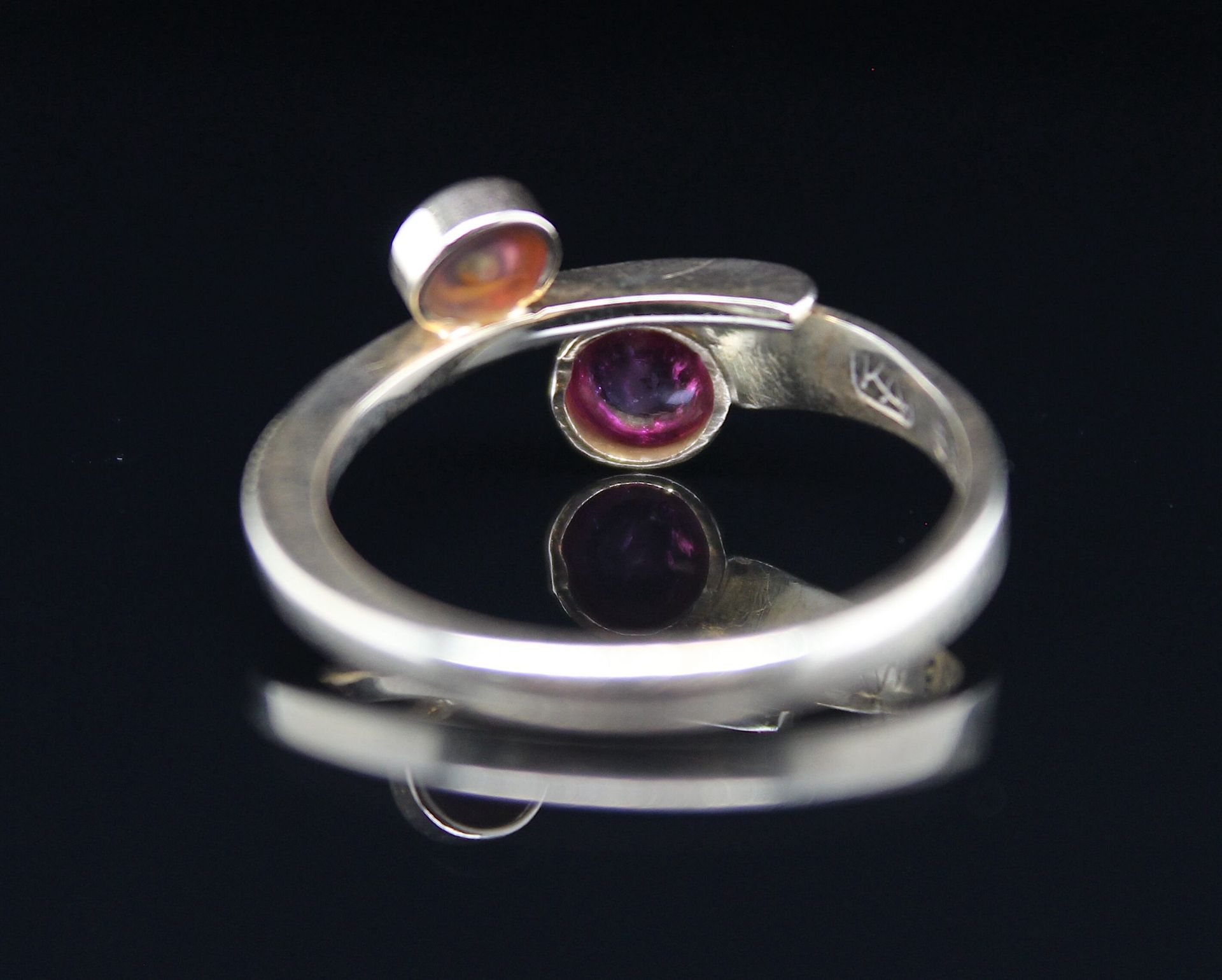 Ring with 2 garnets - Image 2 of 3