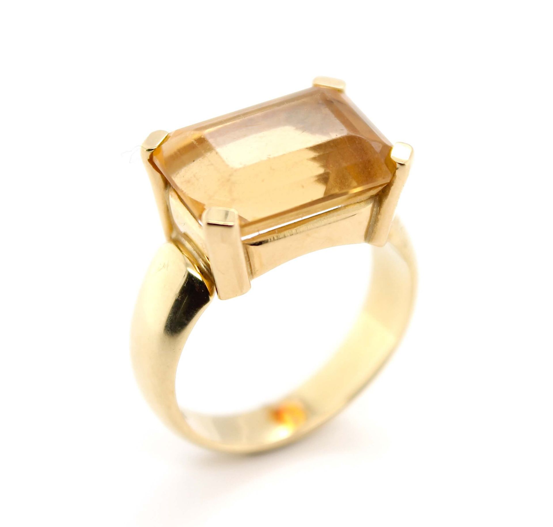 Ring with a citrine